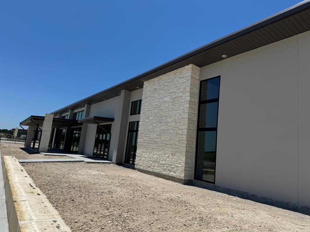 11515 E US Hwy 290 # 94