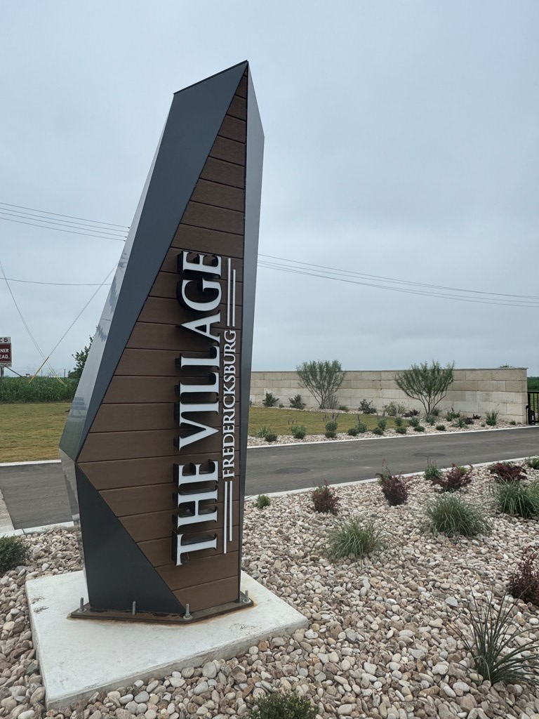 11515 E US Hwy 290 # 94