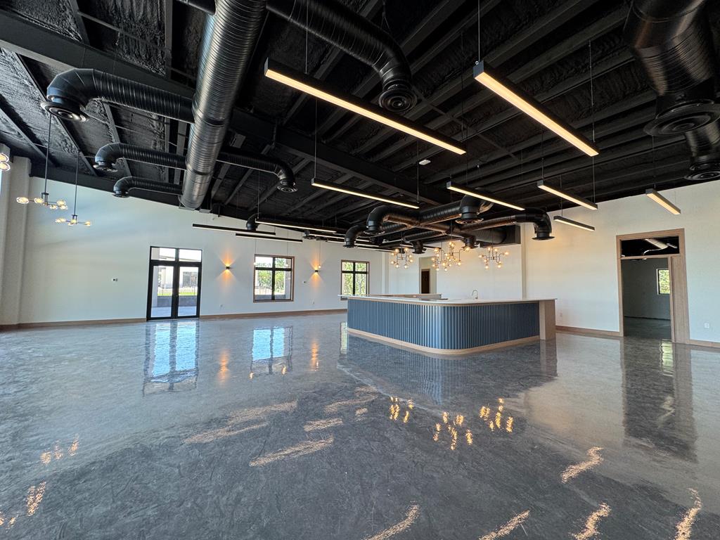11515 E US Hwy 290 # 94