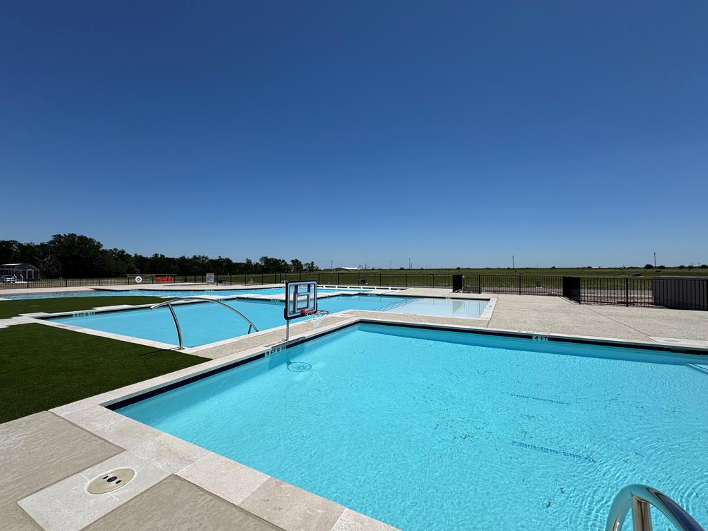 11515 E US Hwy 290 # 94