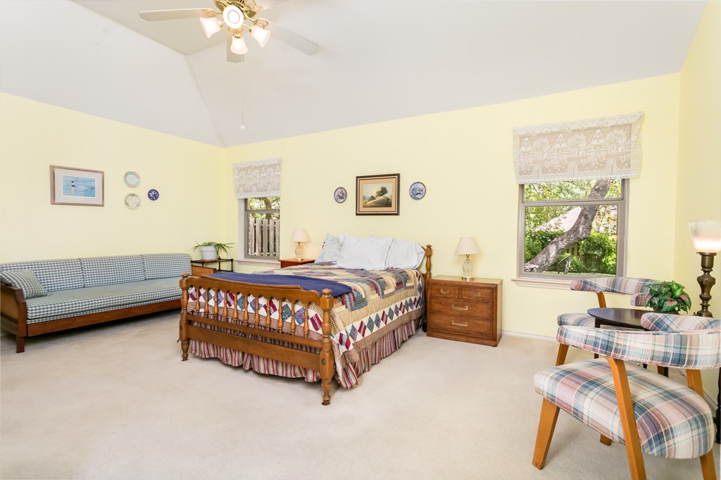 306 Heritage Hills Dr