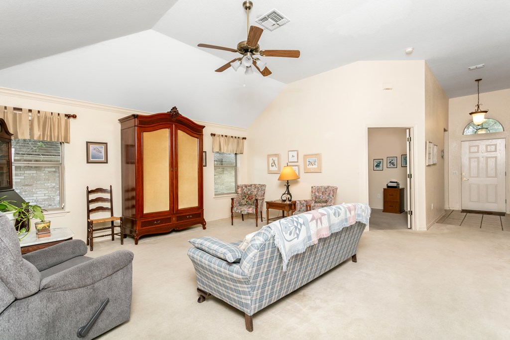 306 Heritage Hills Dr