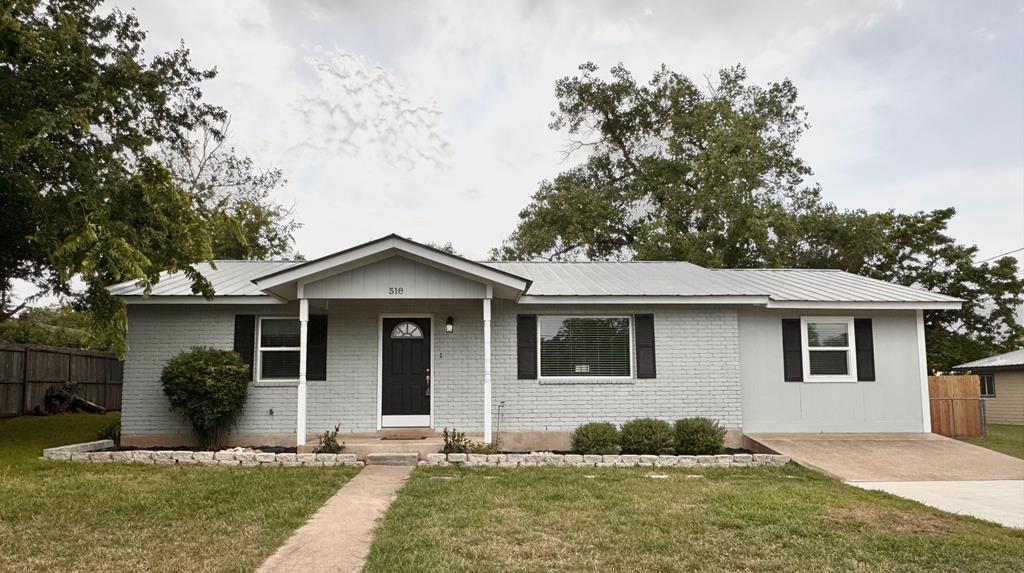 518 Santa Rosa