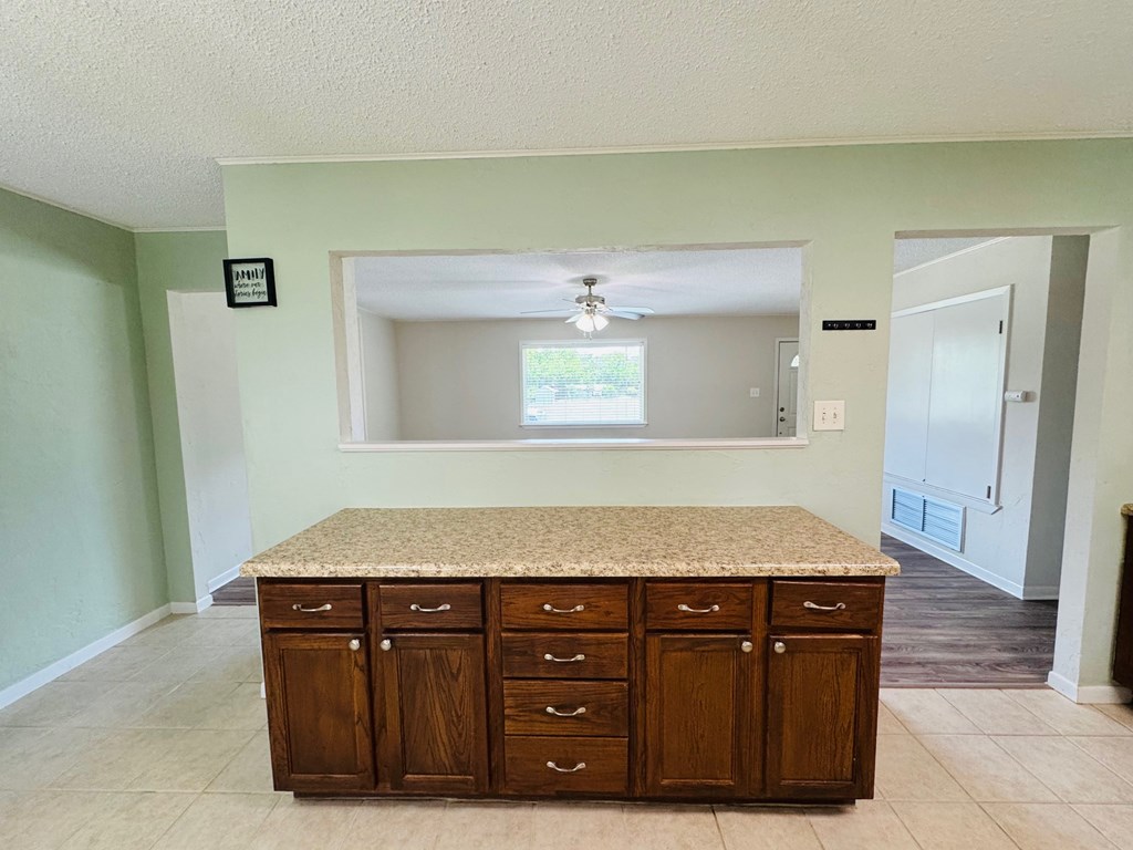 518 Santa Rosa