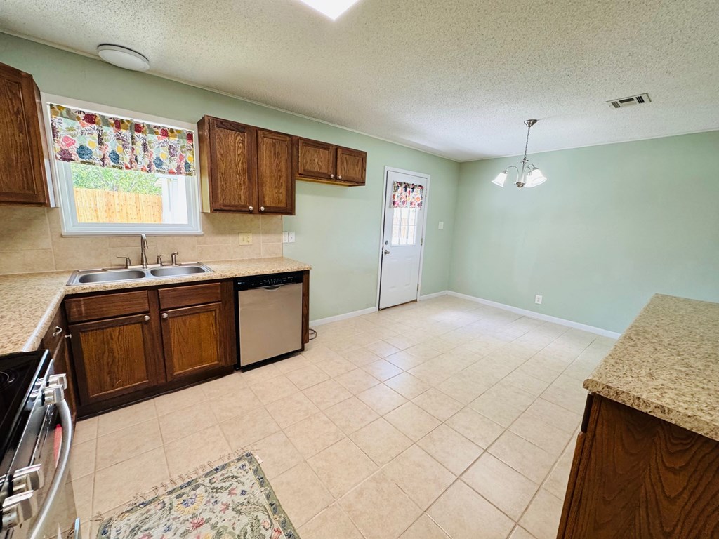 518 Santa Rosa