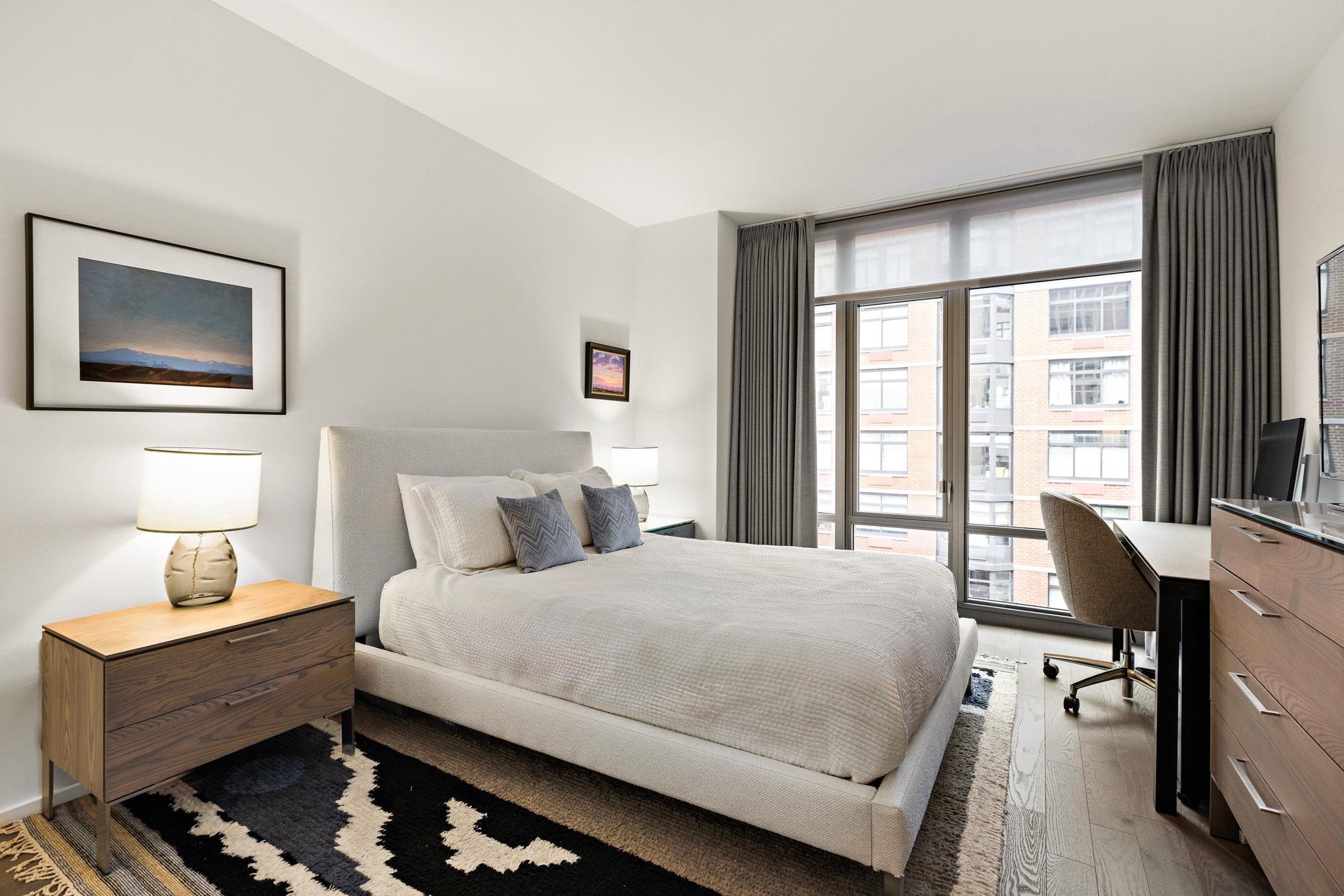 1425 HUDSON ST Unit: 6B