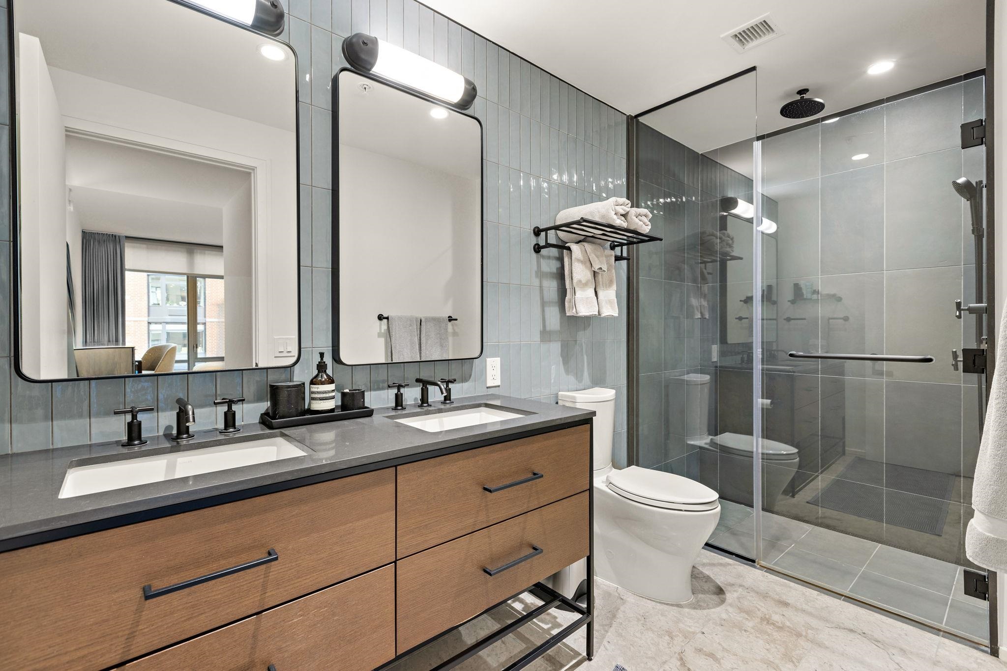 1425 HUDSON ST Unit: 6B