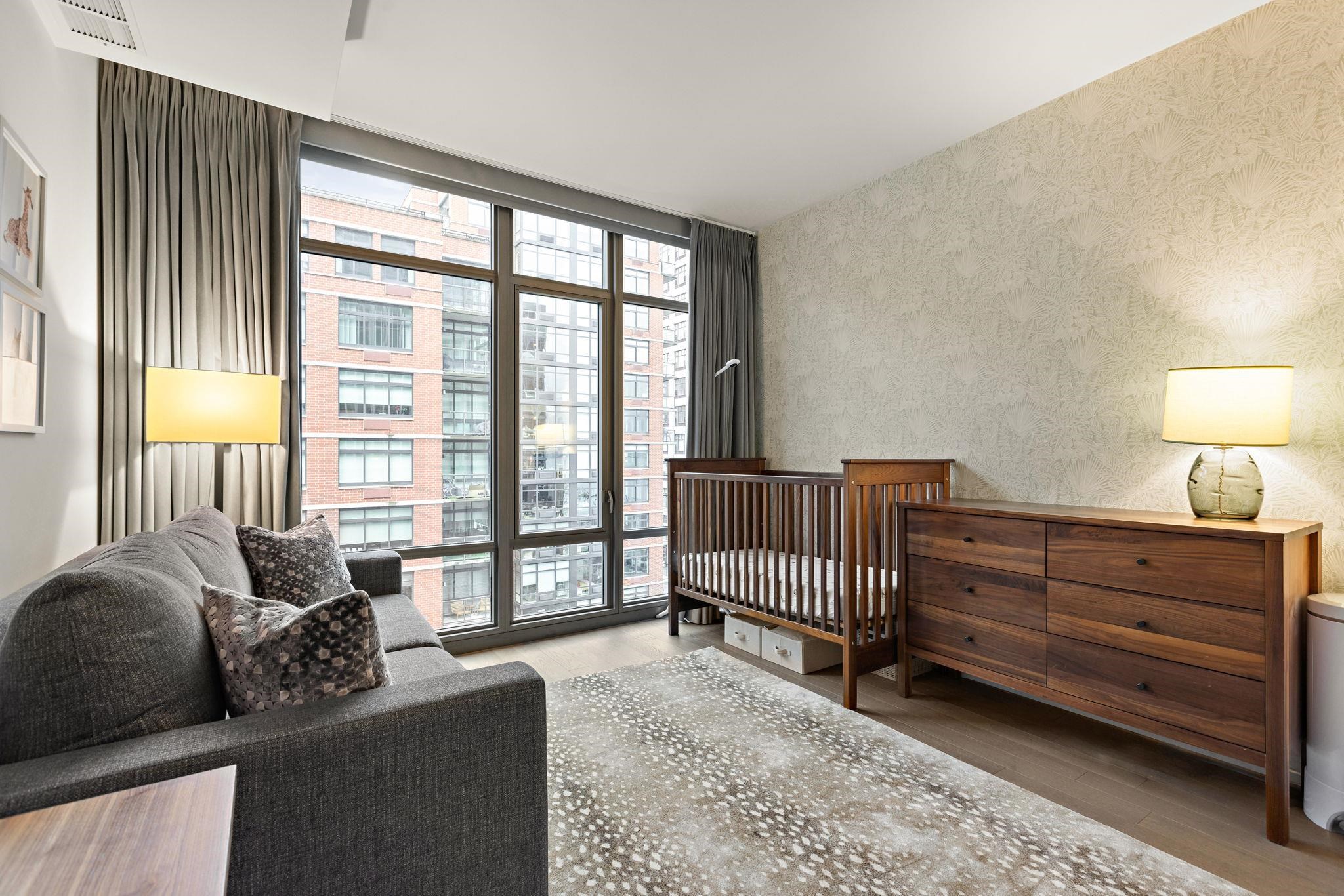 1425 HUDSON ST Unit: 6B