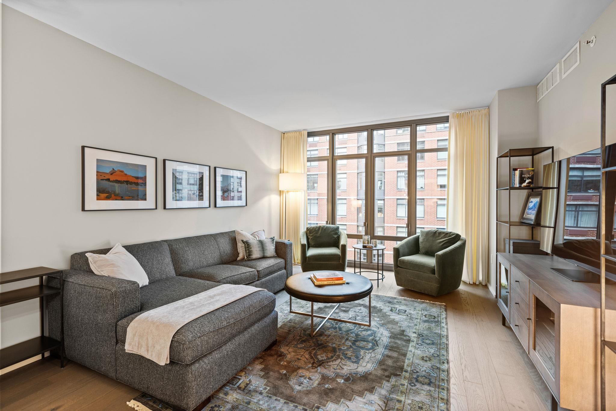 1425 HUDSON ST Unit: 6B