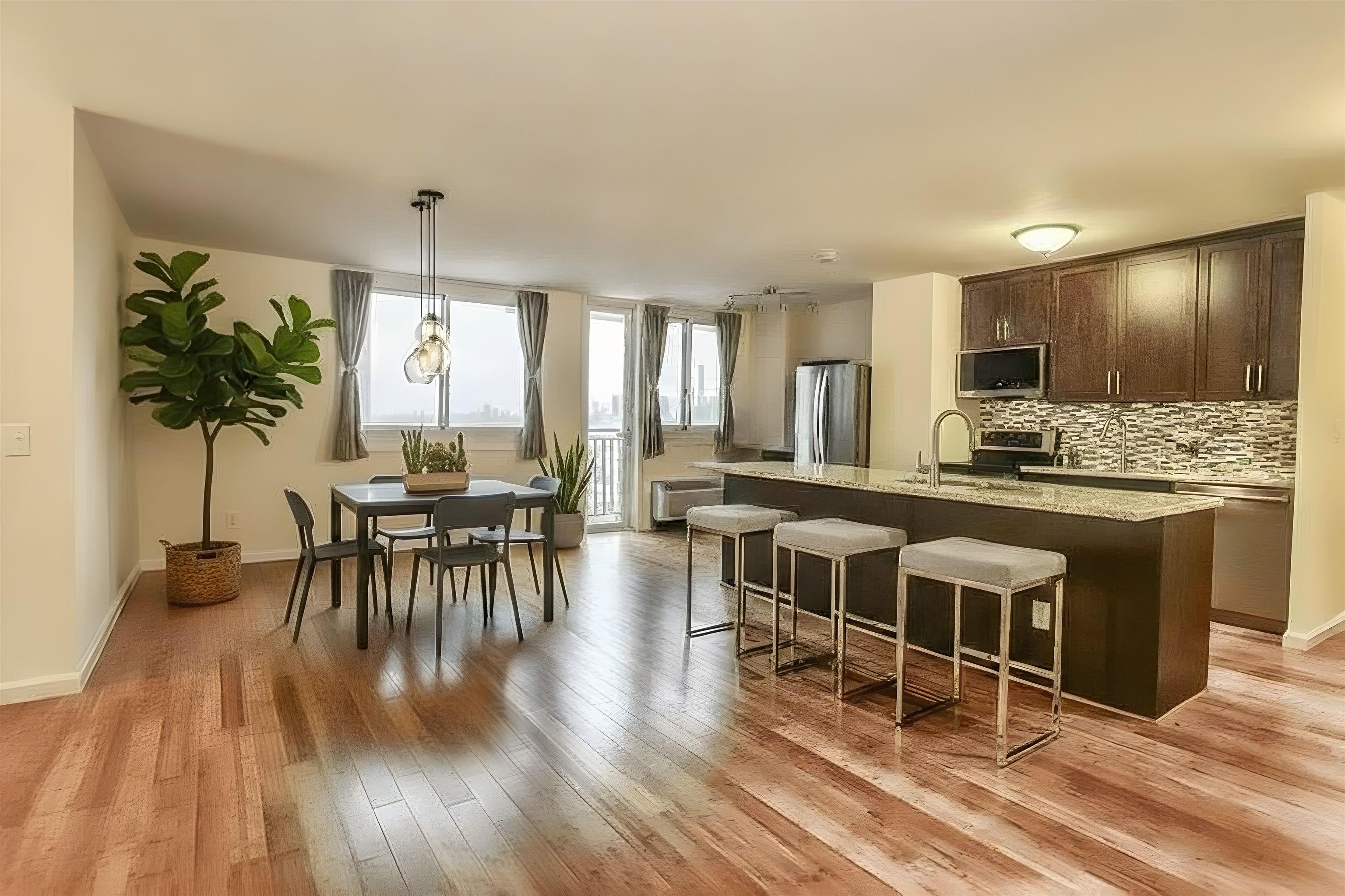 100 MANHATTAN AVE Unit: 1912