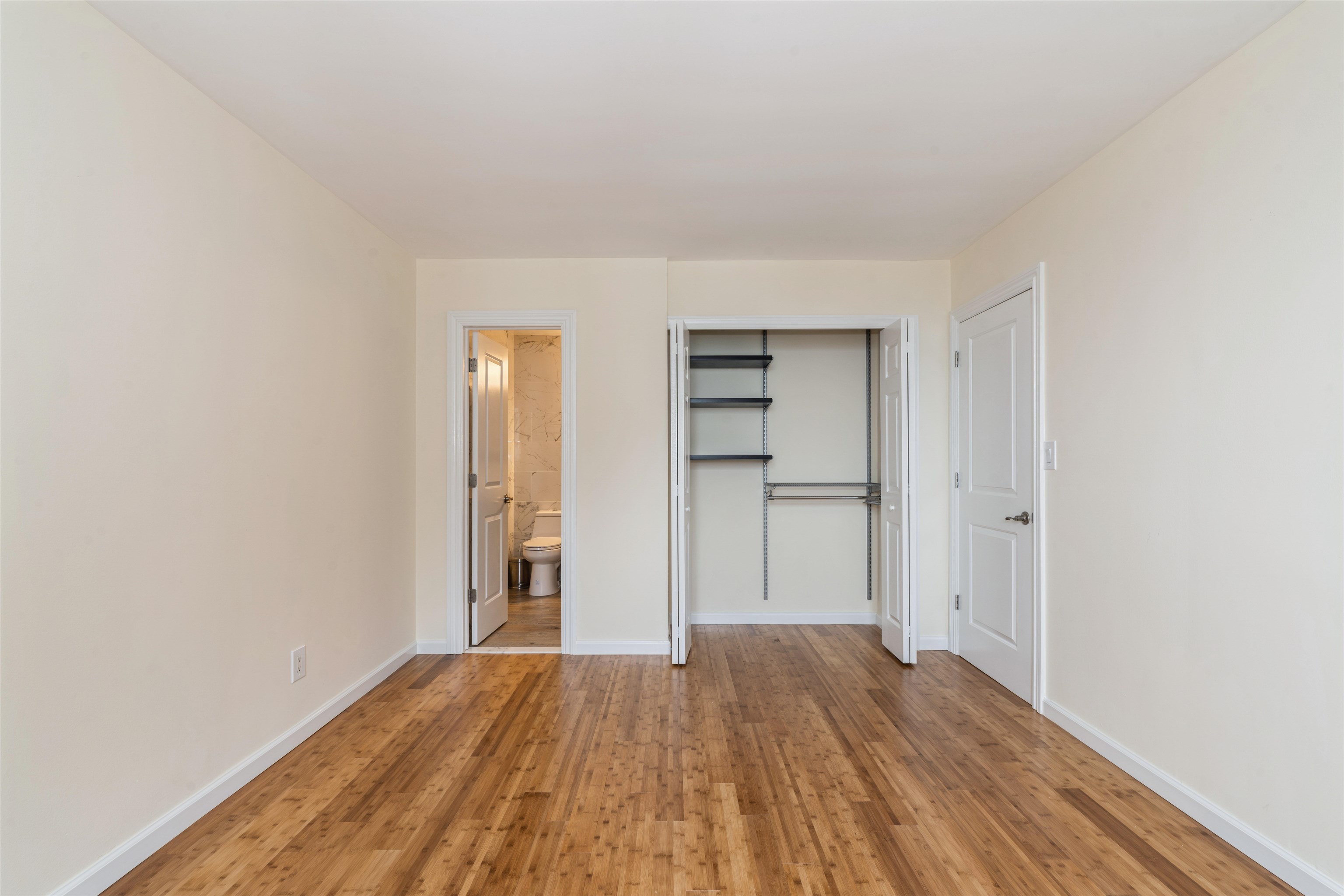 100 MANHATTAN AVE Unit: 1912