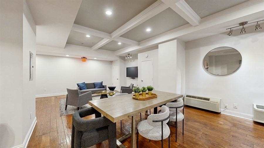 100 MANHATTAN AVE Unit: 1912