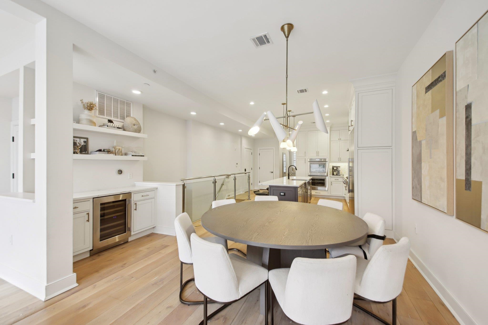 702 HUDSON ST Unit: 1