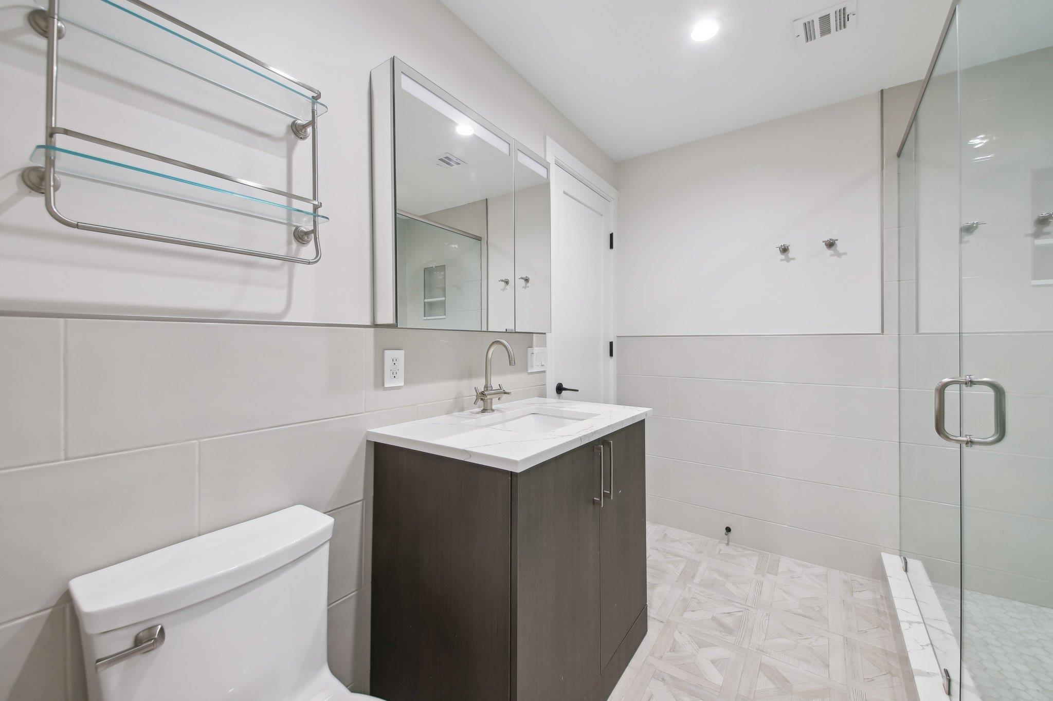 702 HUDSON ST Unit: 1