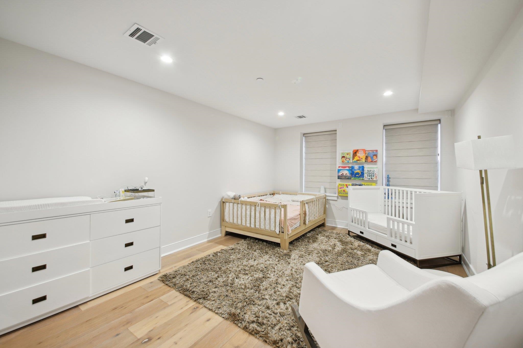 702 HUDSON ST Unit: 1
