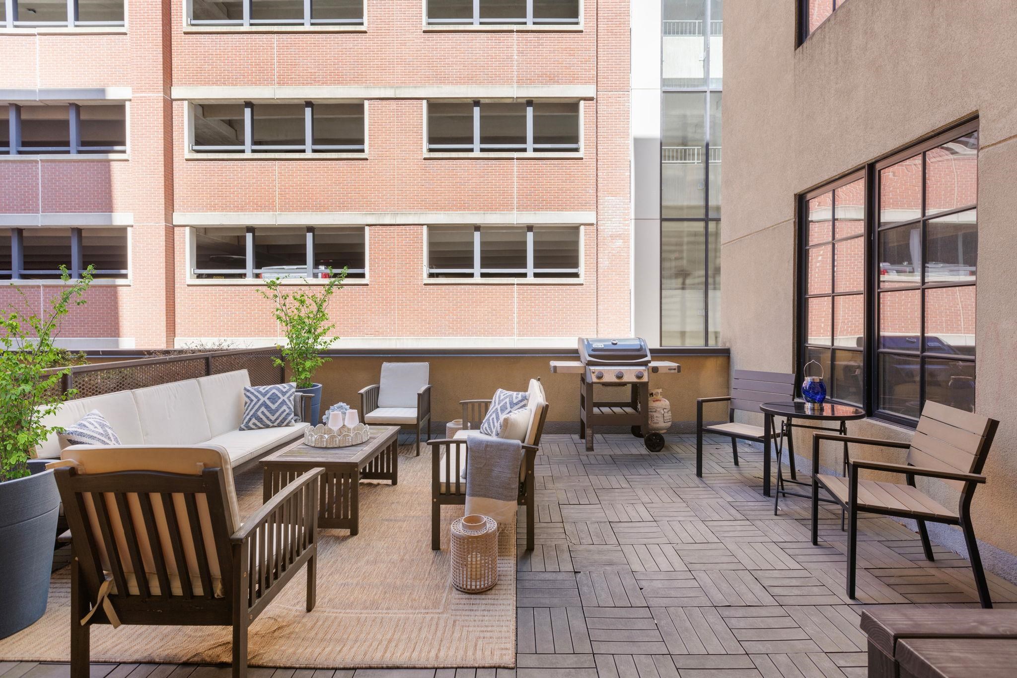 150 14TH ST Unit: 201