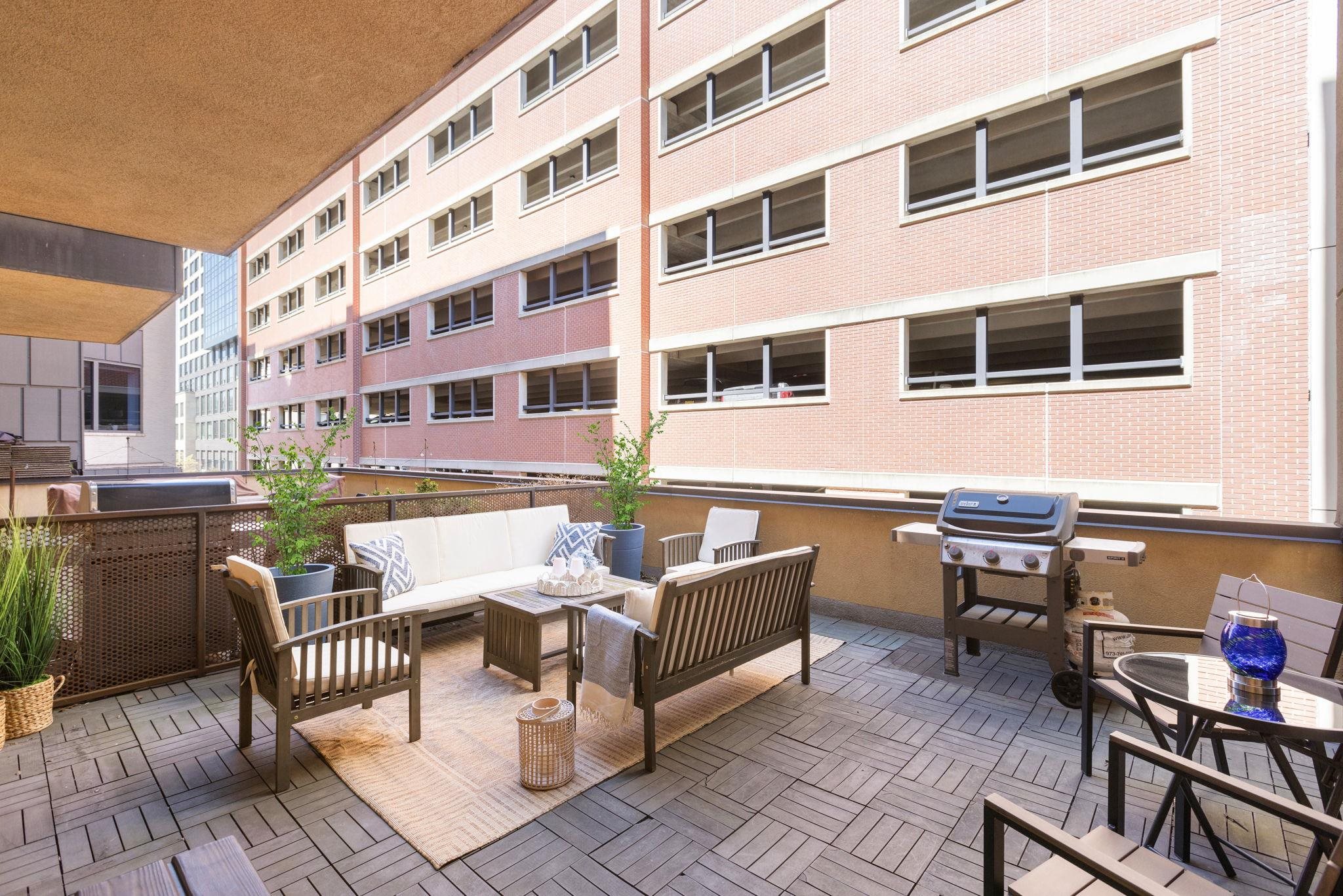 150 14TH ST Unit: 201