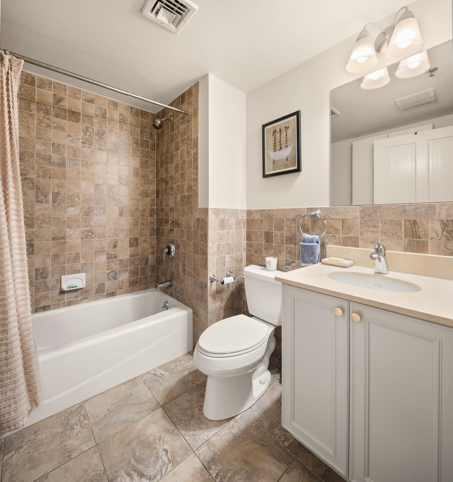 150 14TH ST Unit: 201