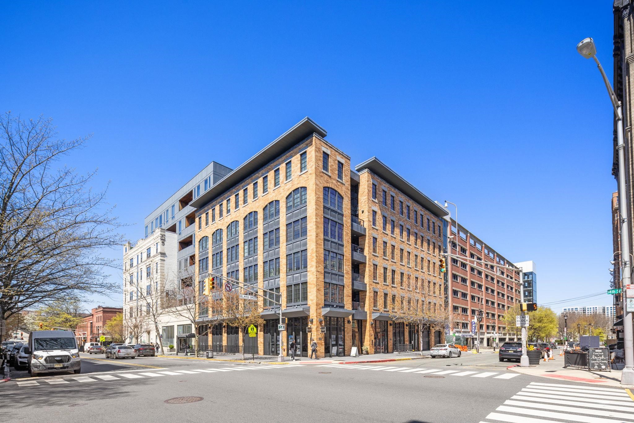 150 14TH ST Unit: 201