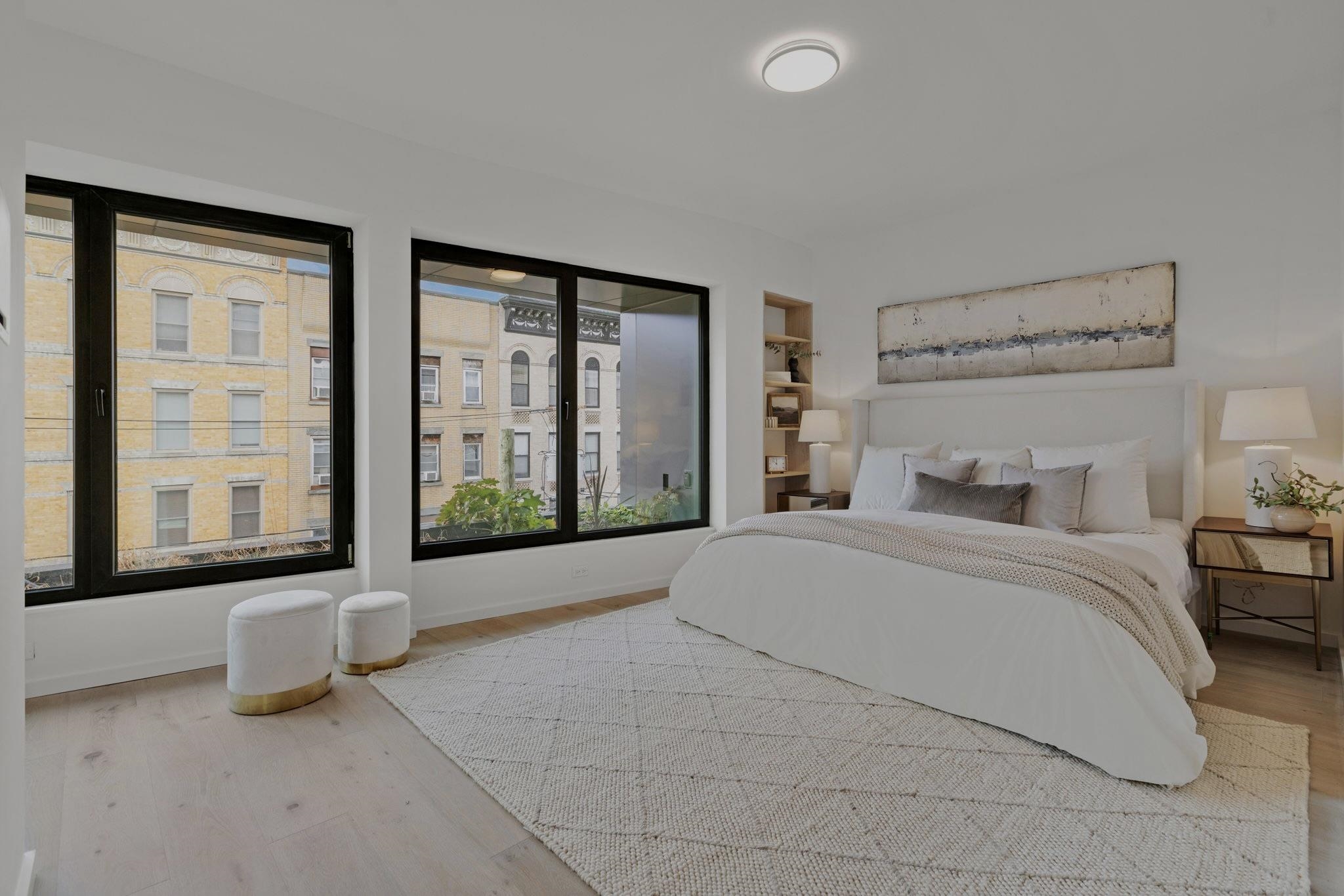 413 MONROE ST Unit: 500