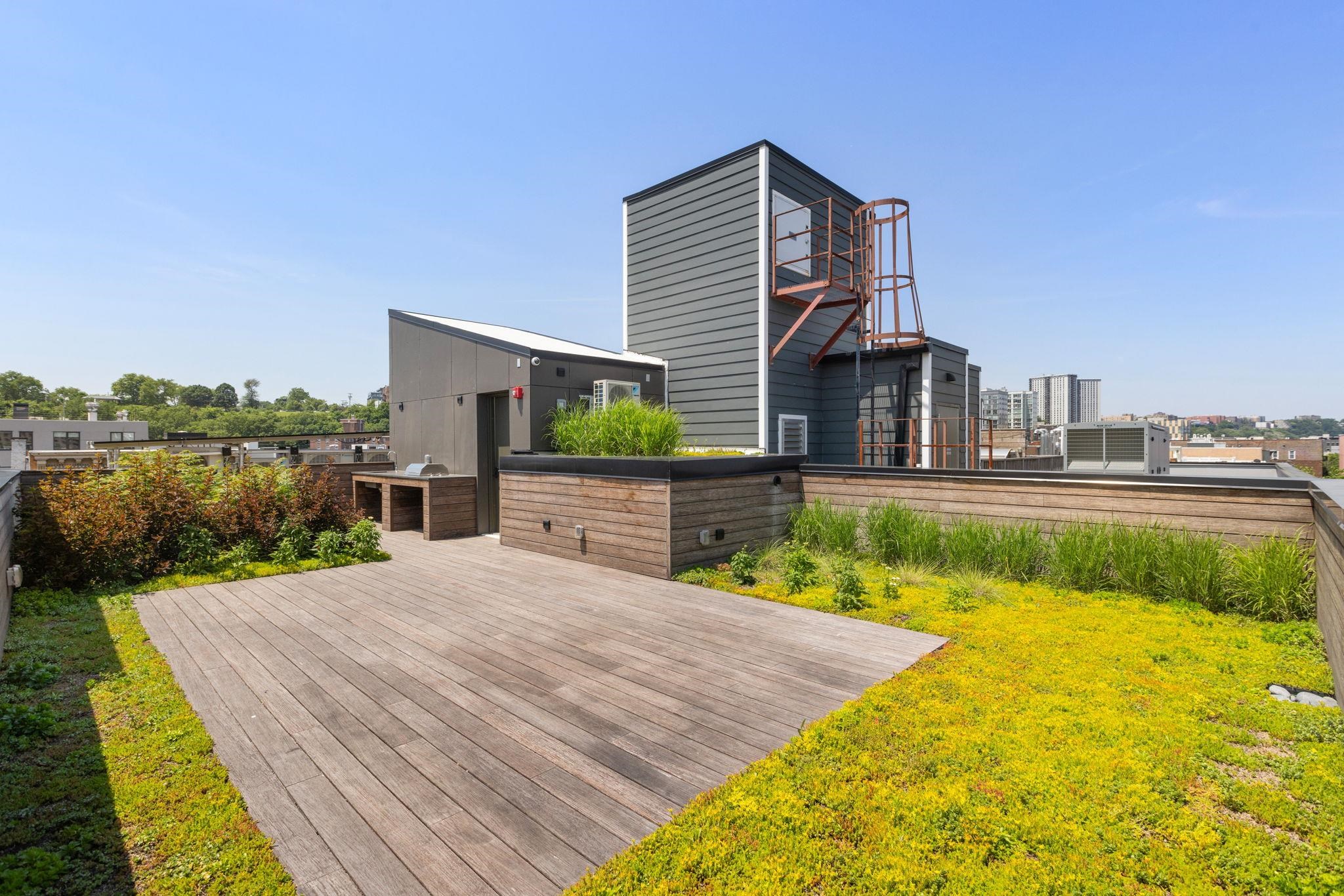 413 MONROE ST Unit: 500