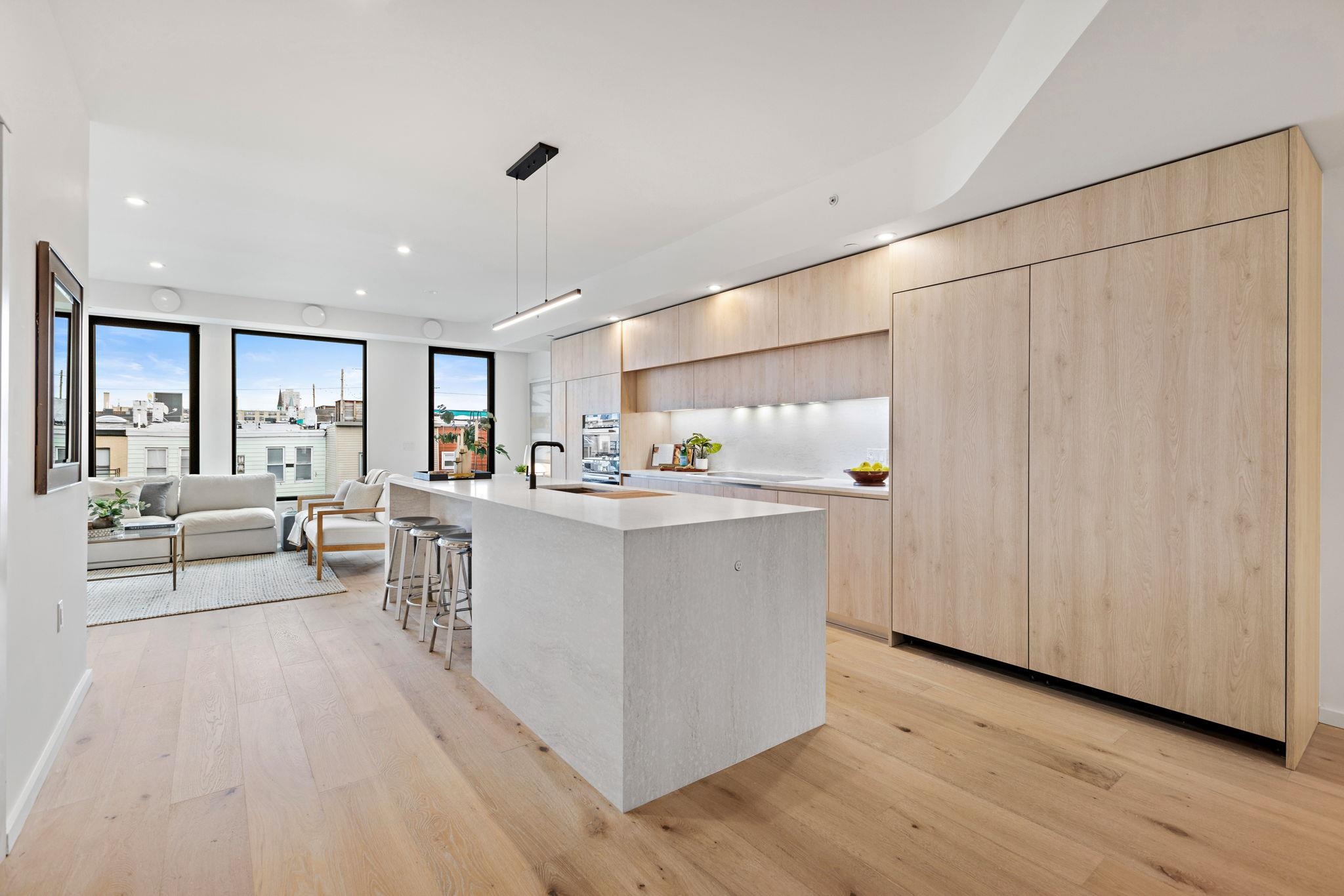 413 MONROE ST Unit: 500