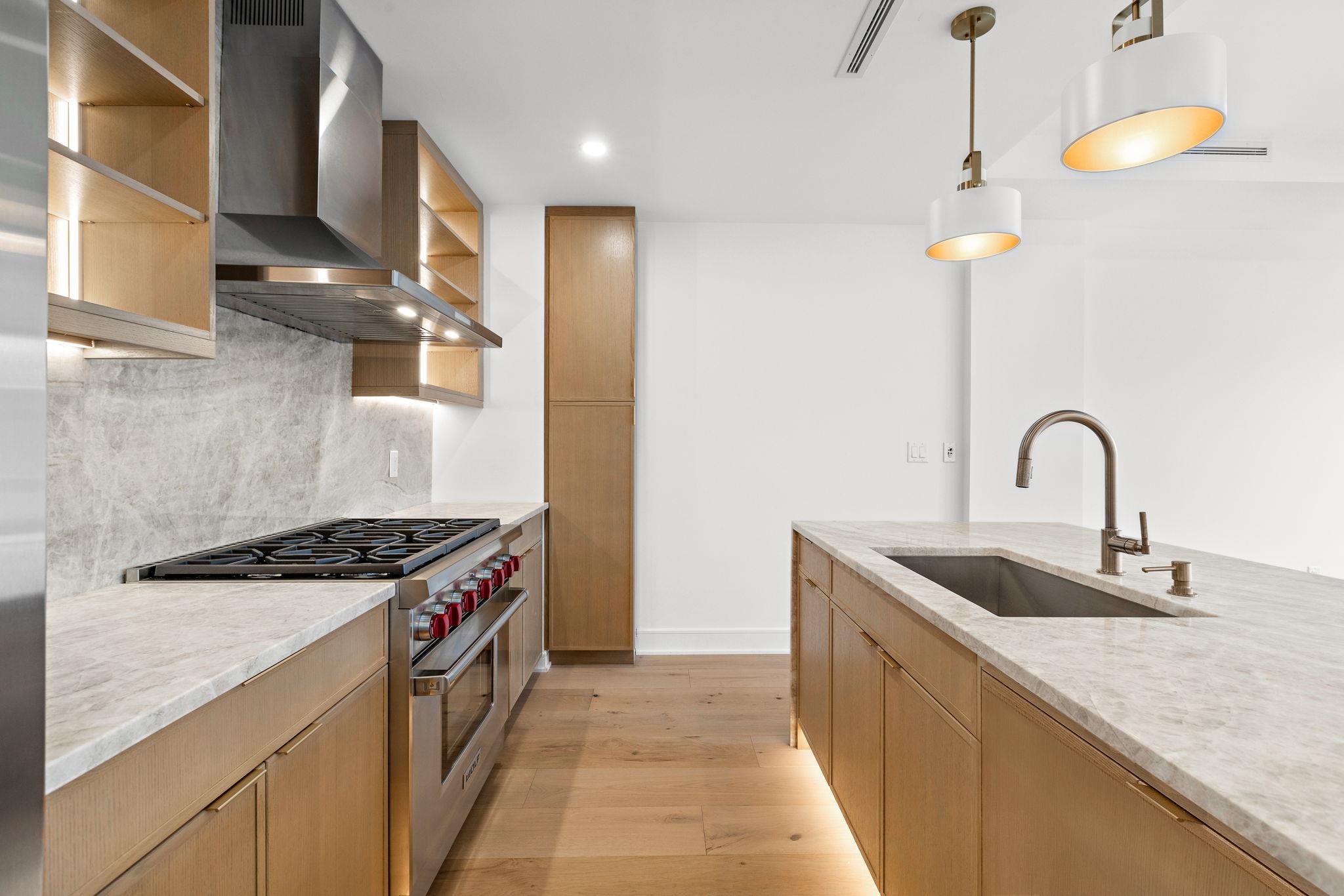 906 PARK AVE Unit: 3