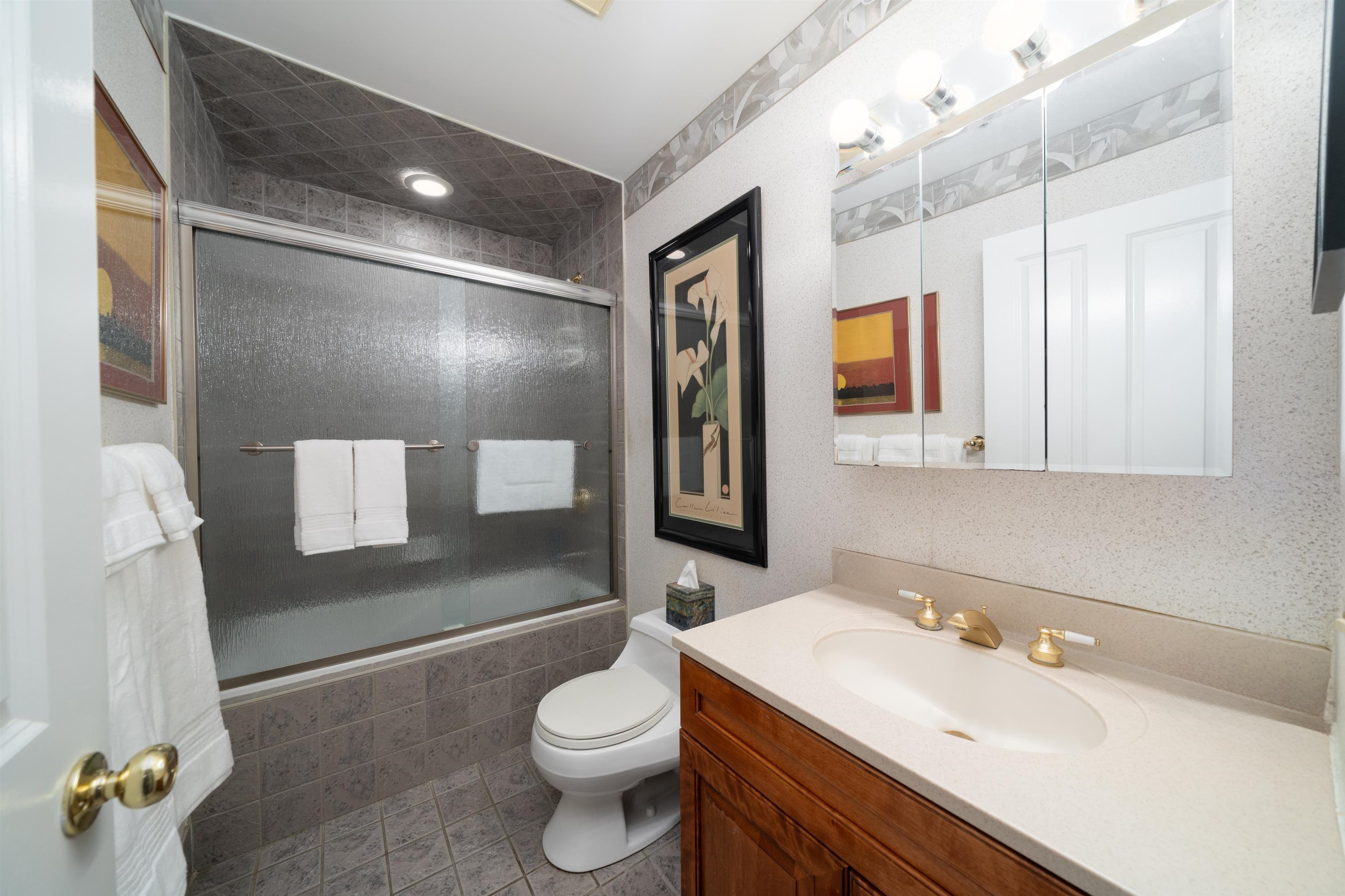 101 PARK AVE Unit: 3A