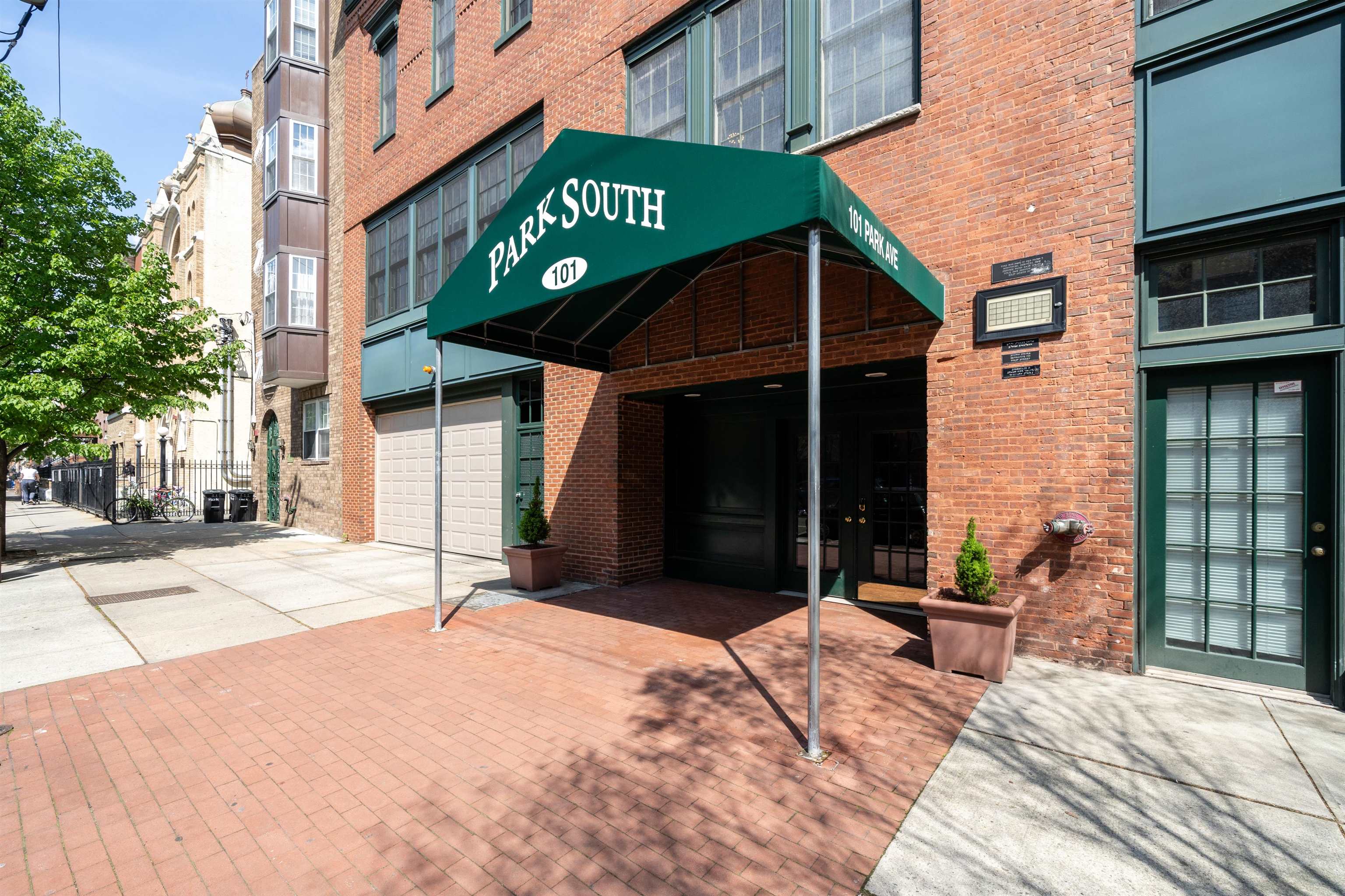 101 PARK AVE Unit: 3A