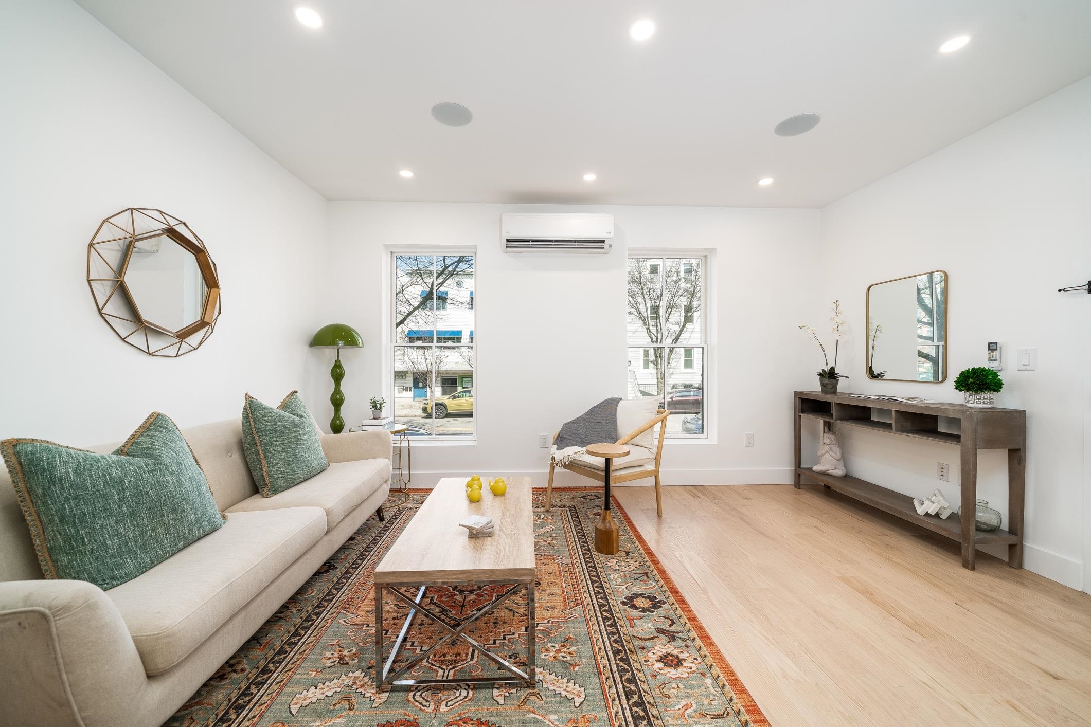 347 PAVONIA AVE Unit: 1