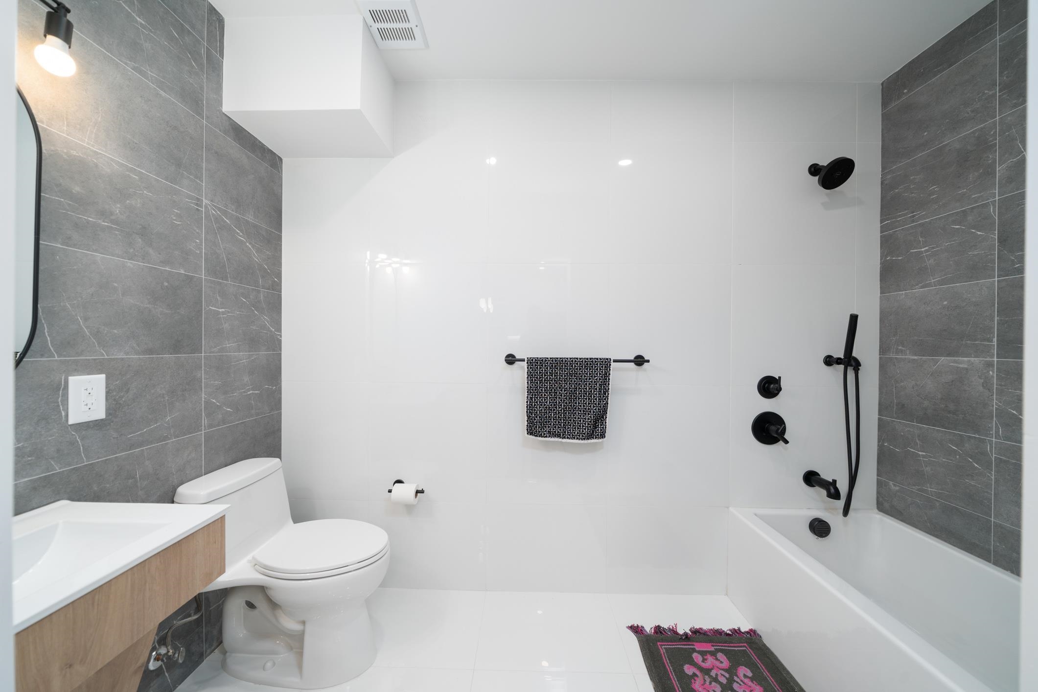 347 PAVONIA AVE Unit: 1