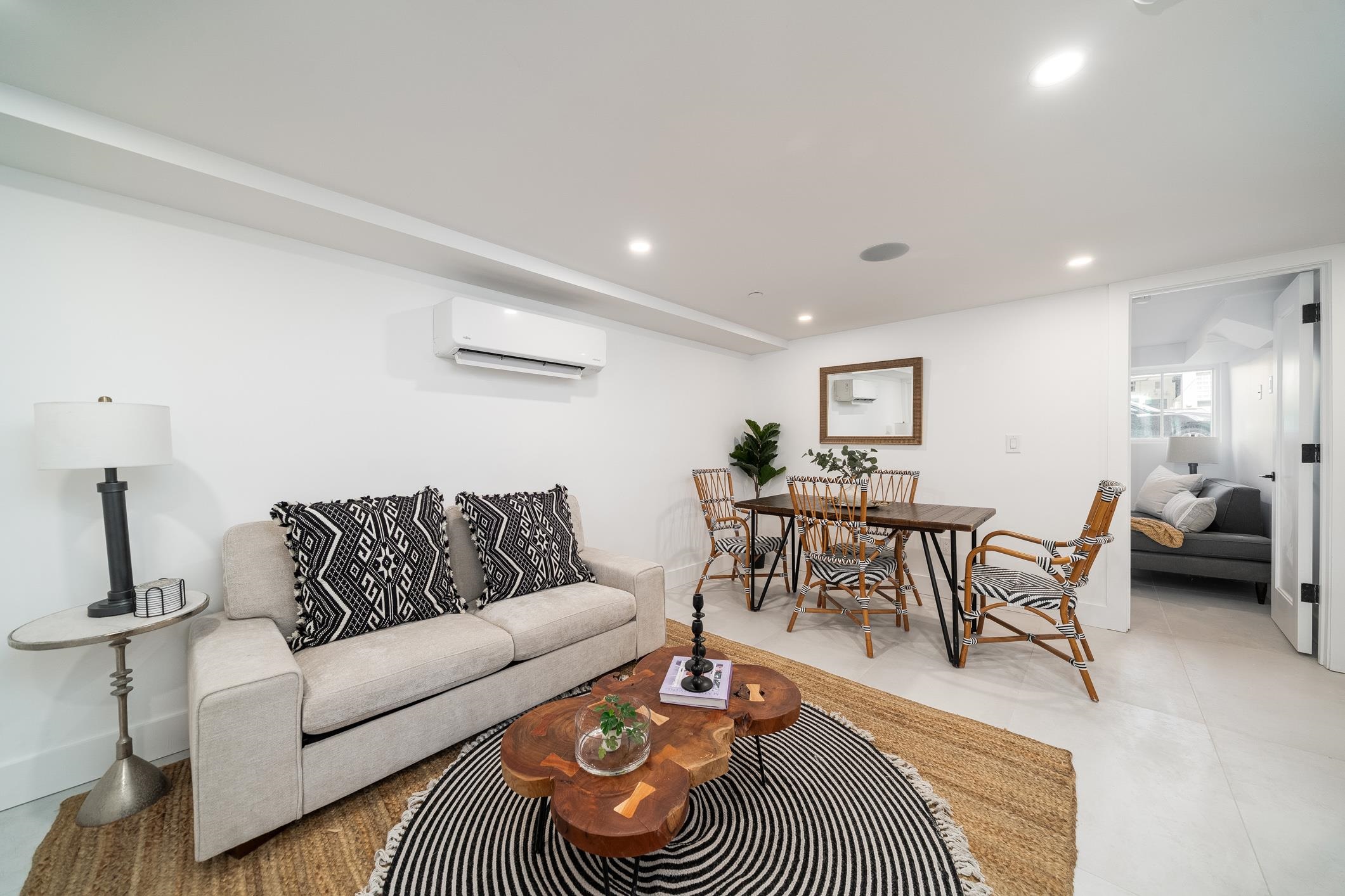 347 PAVONIA AVE Unit: 1