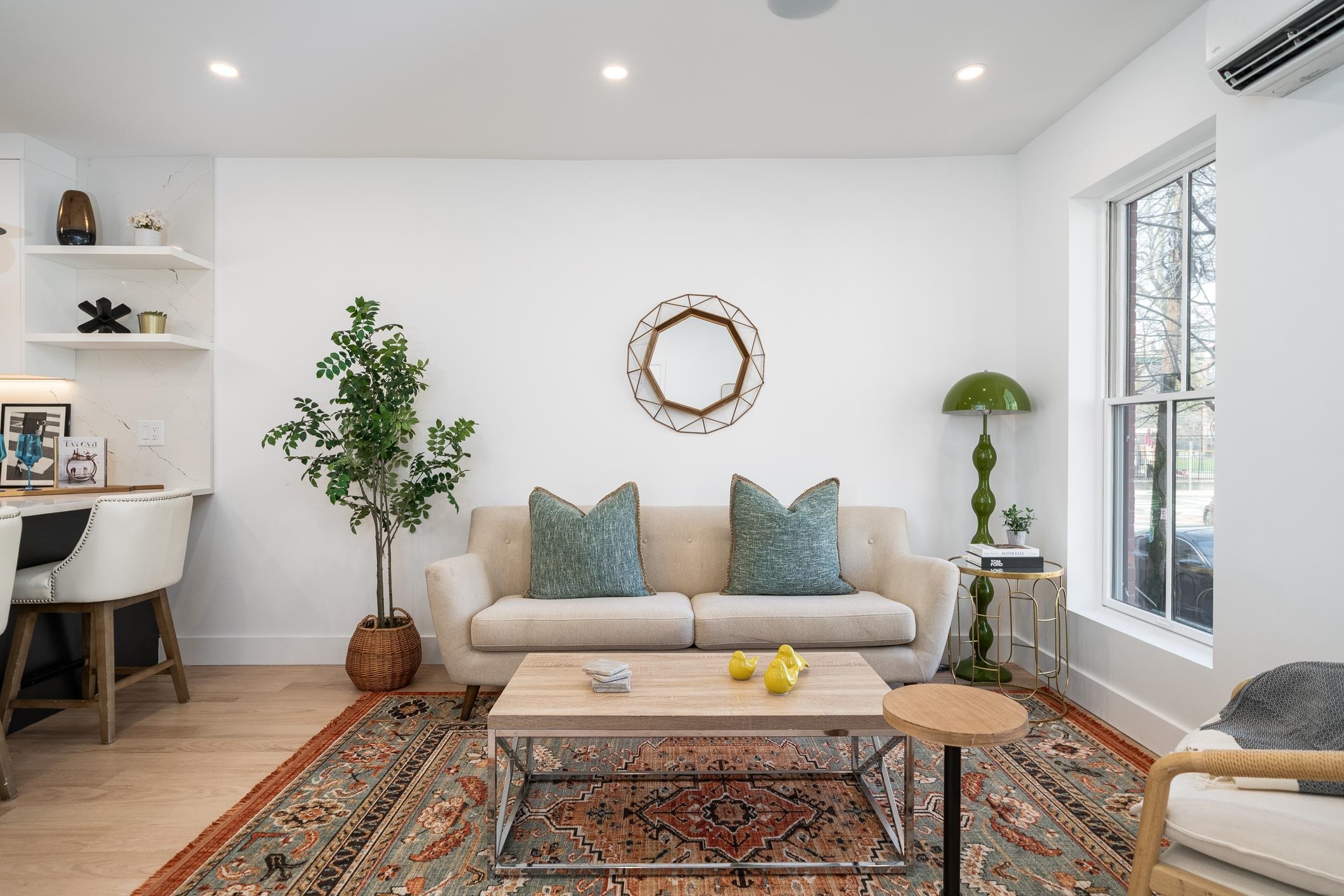 347 PAVONIA AVE Unit: 1