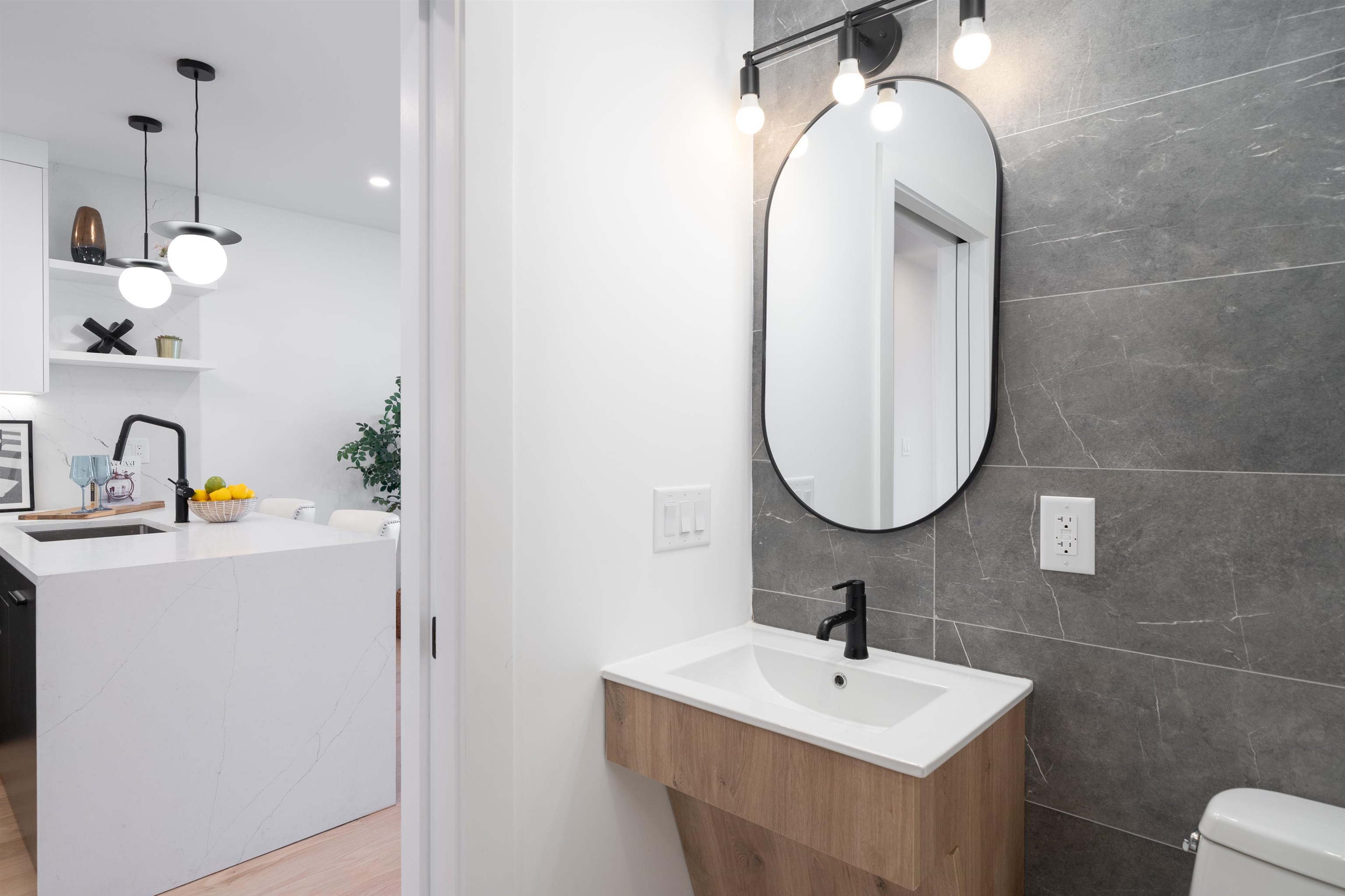 347 PAVONIA AVE Unit: 1