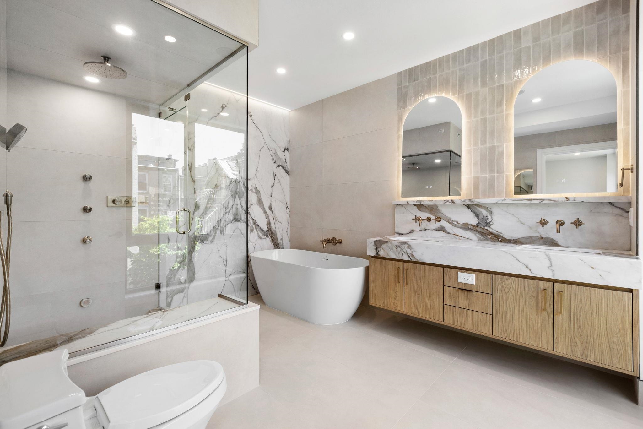 906 PARK AVE Unit: 1