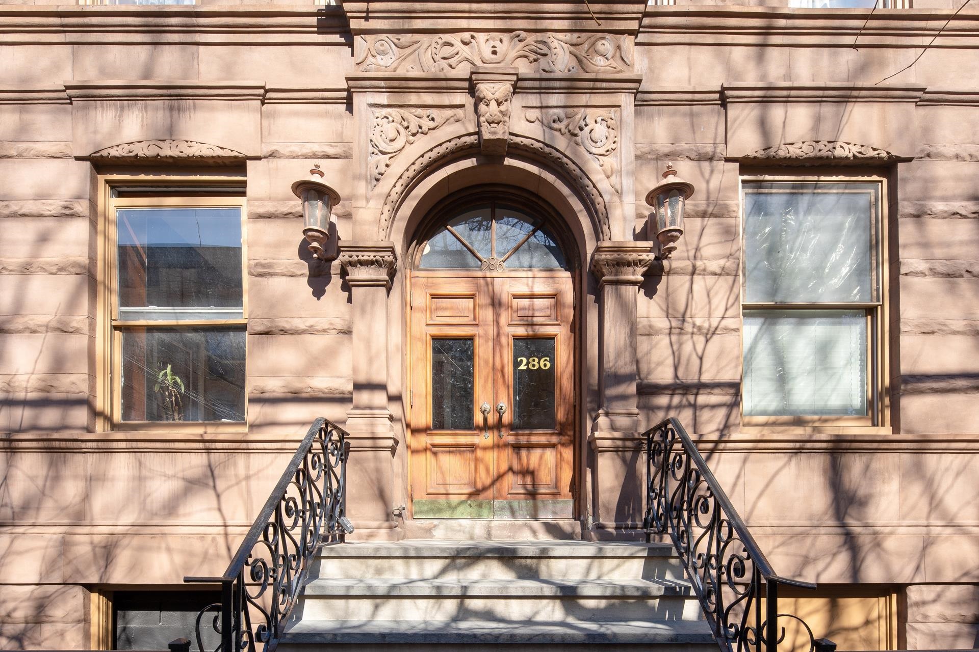 264 9TH ST Unit: 1c