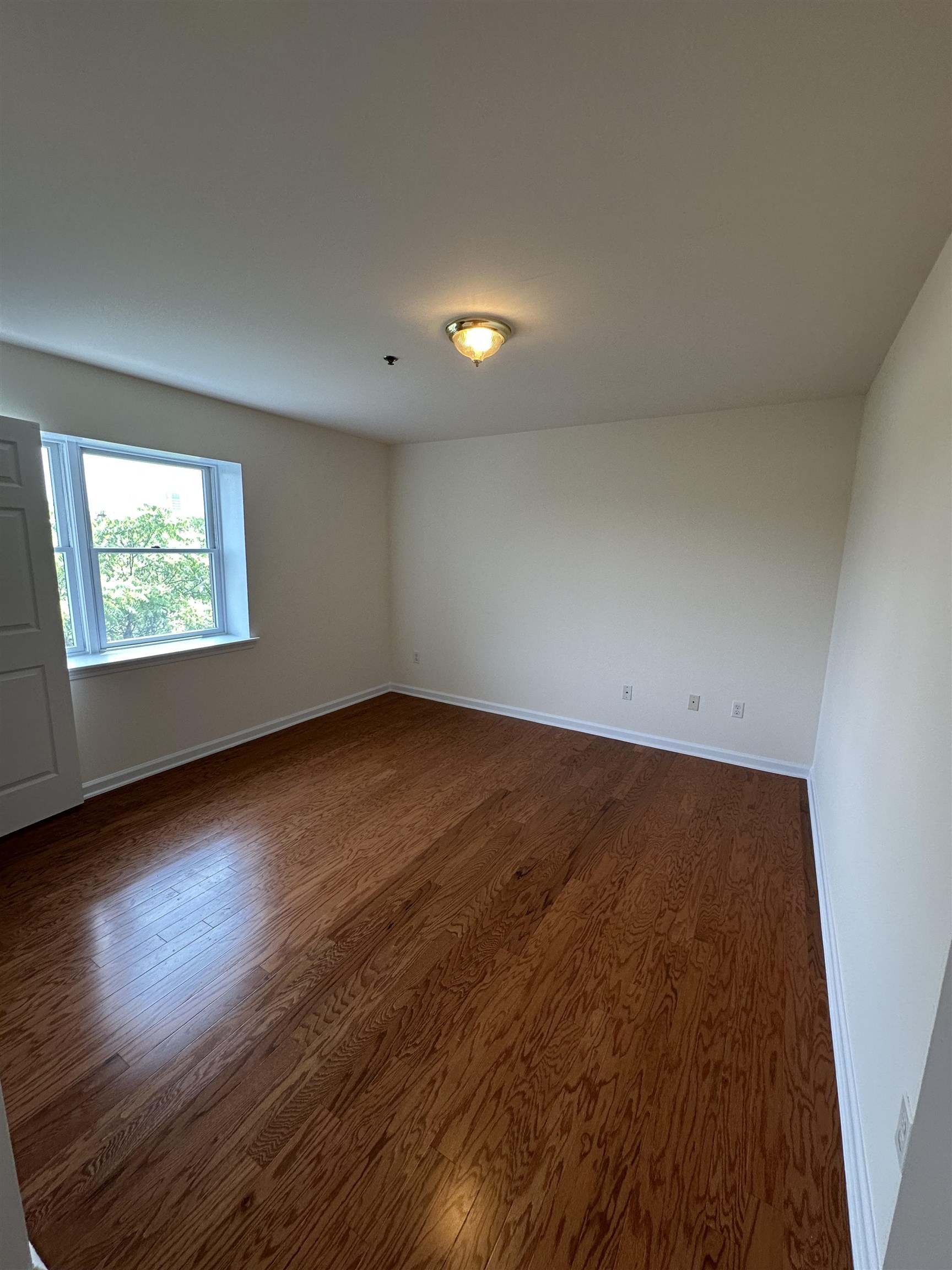 1031 CLINTON ST Unit: 4B