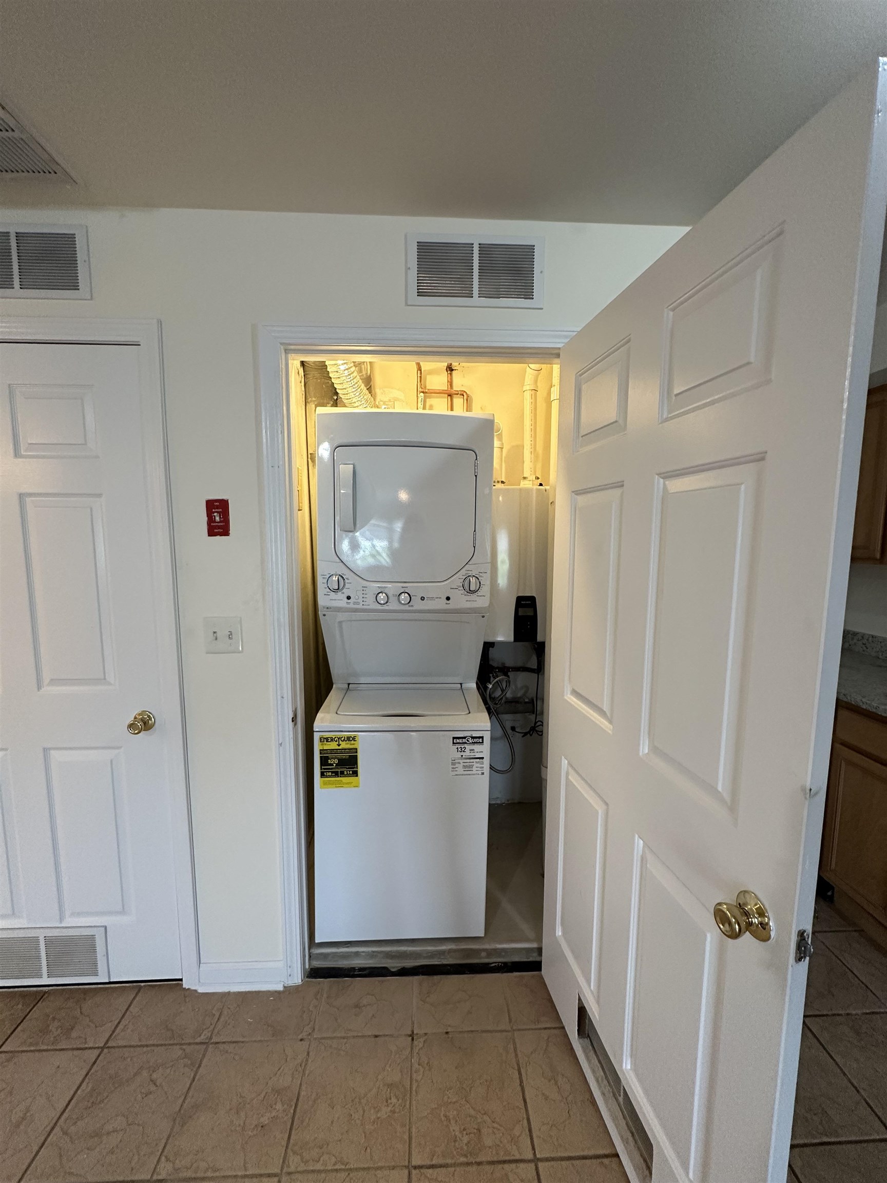 1031 CLINTON ST Unit: 4B