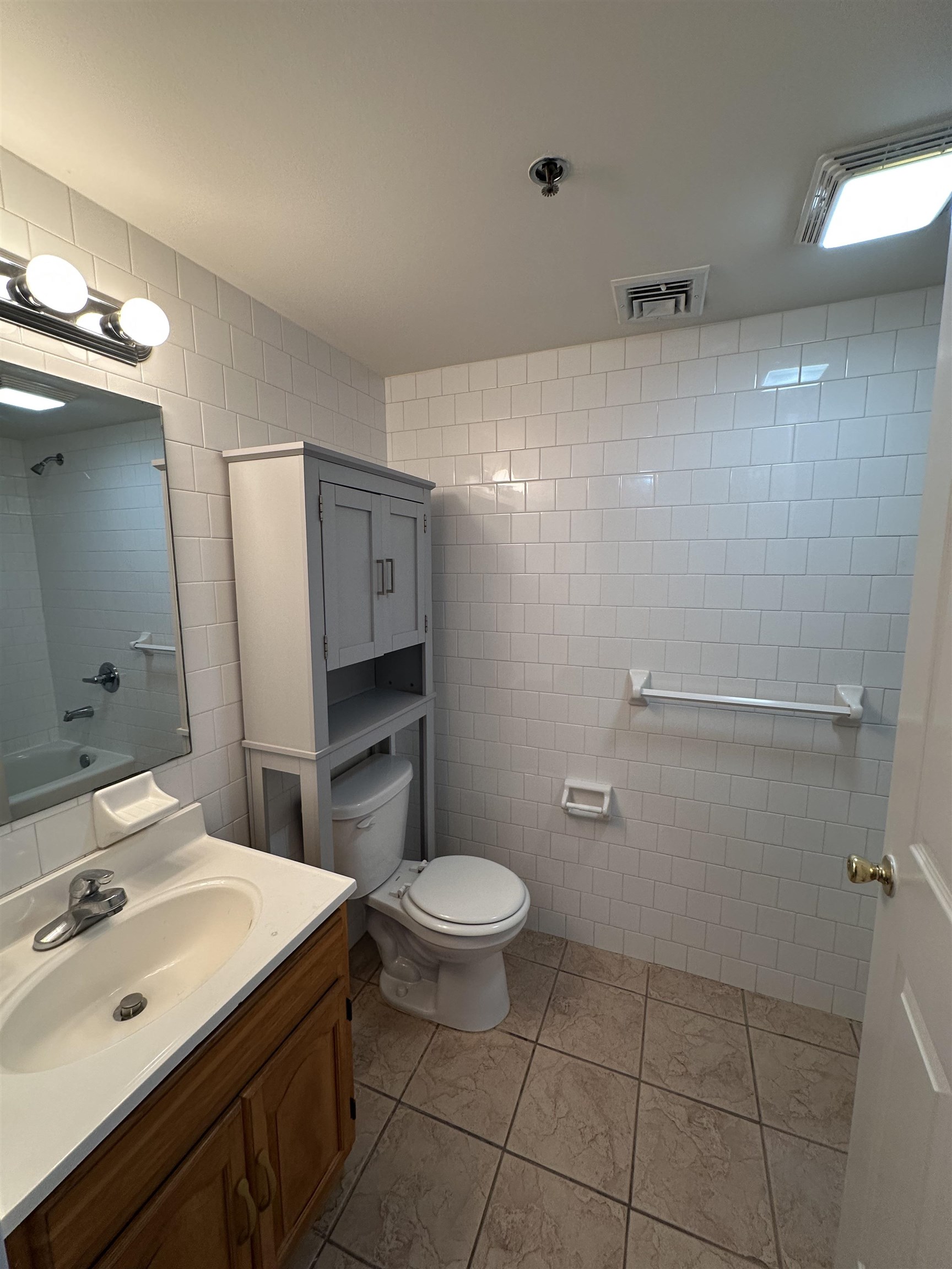 1031 CLINTON ST Unit: 4B