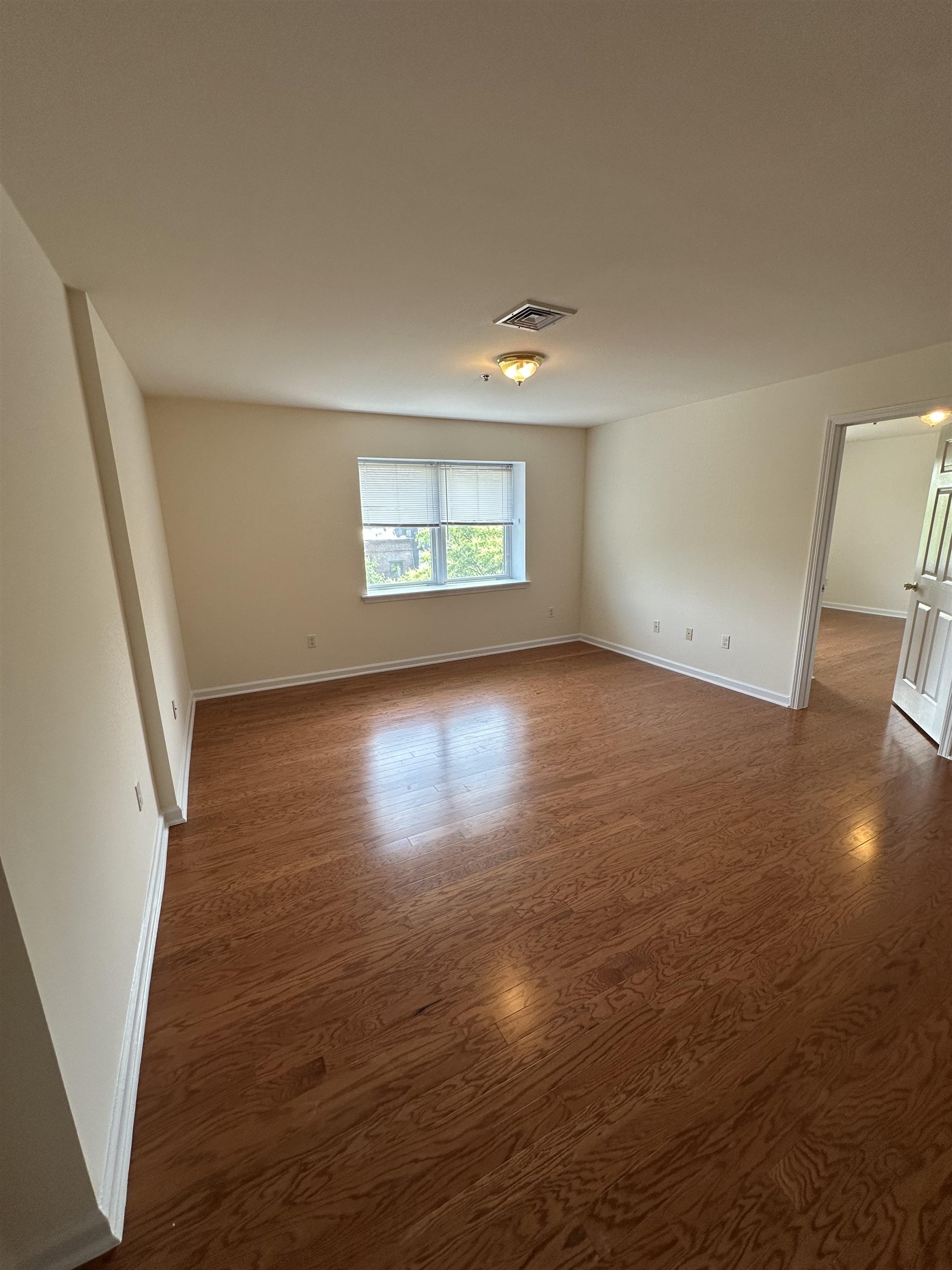1031 CLINTON ST Unit: 4B