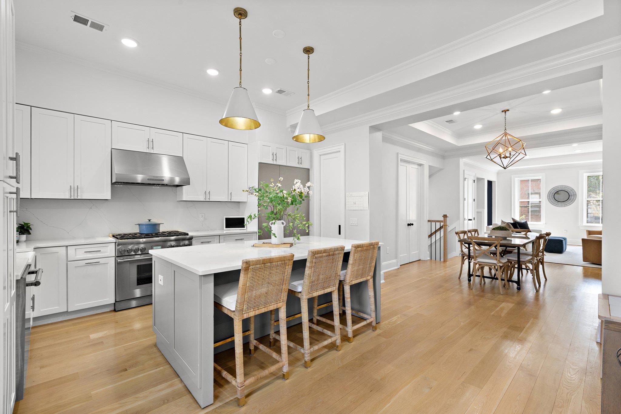 1023 WILLOW AVE Unit: A