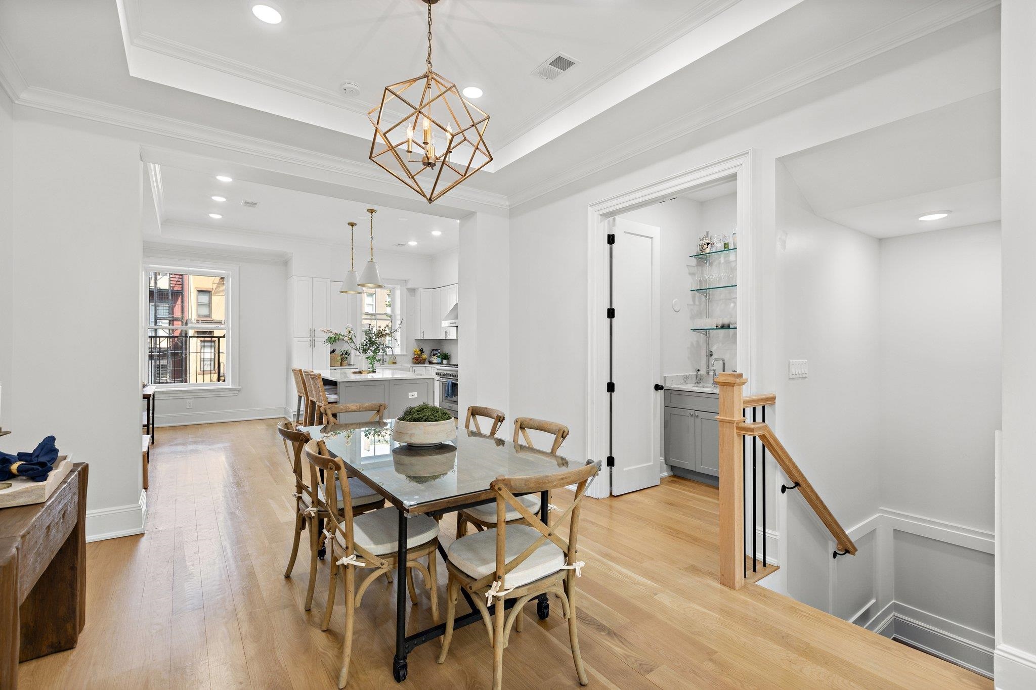 1023 WILLOW AVE Unit: A