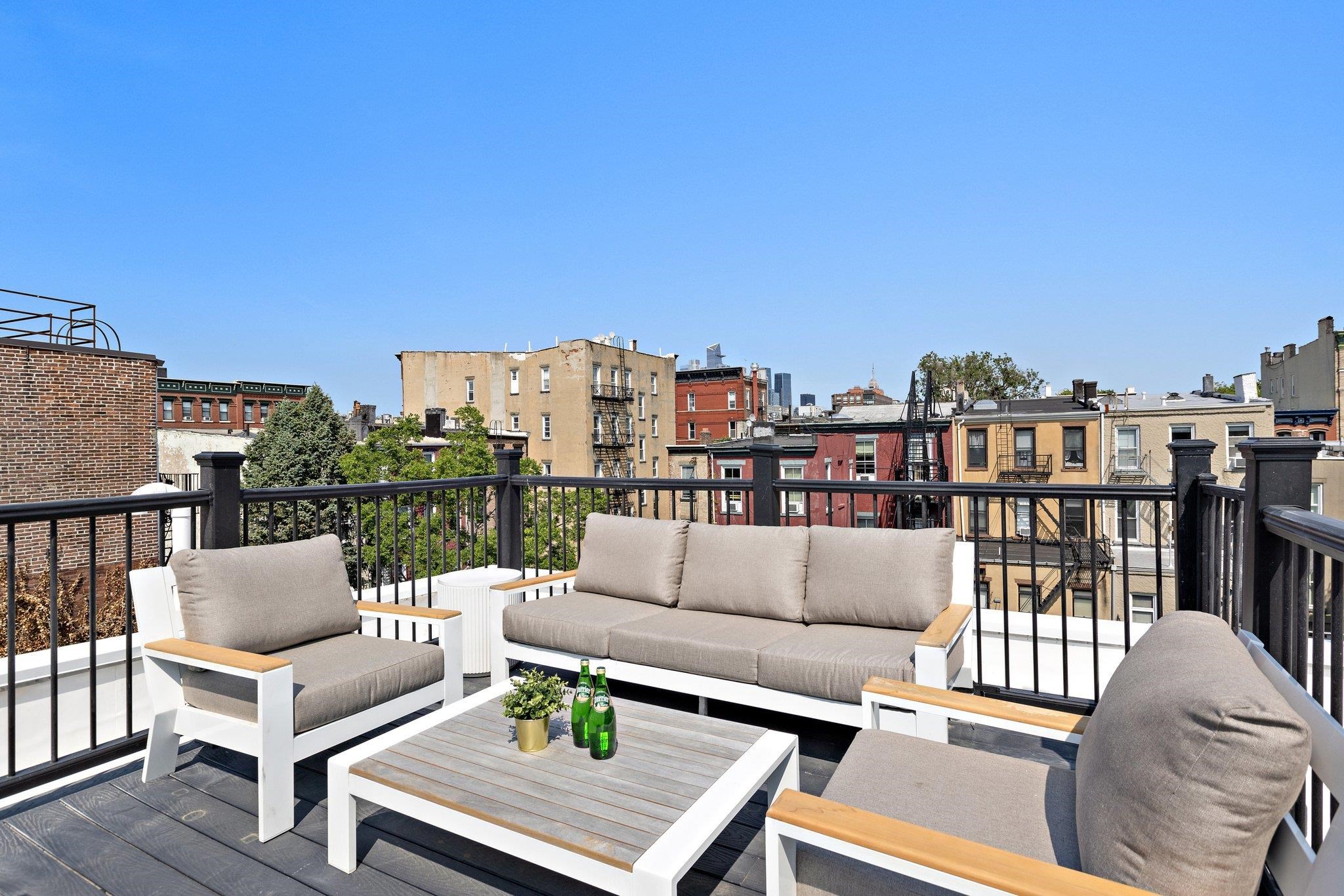 1023 WILLOW AVE Unit: A