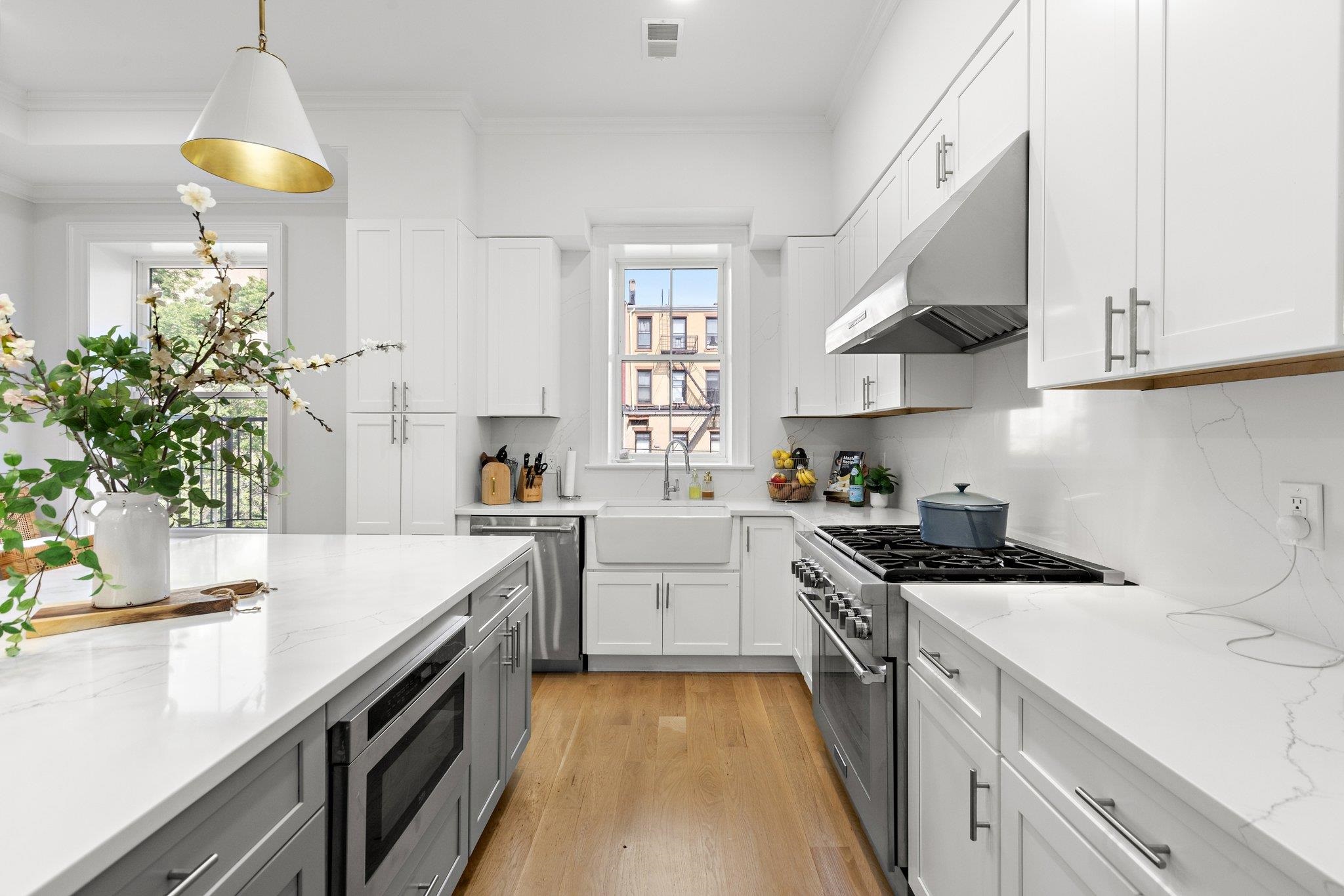 1023 WILLOW AVE Unit: A