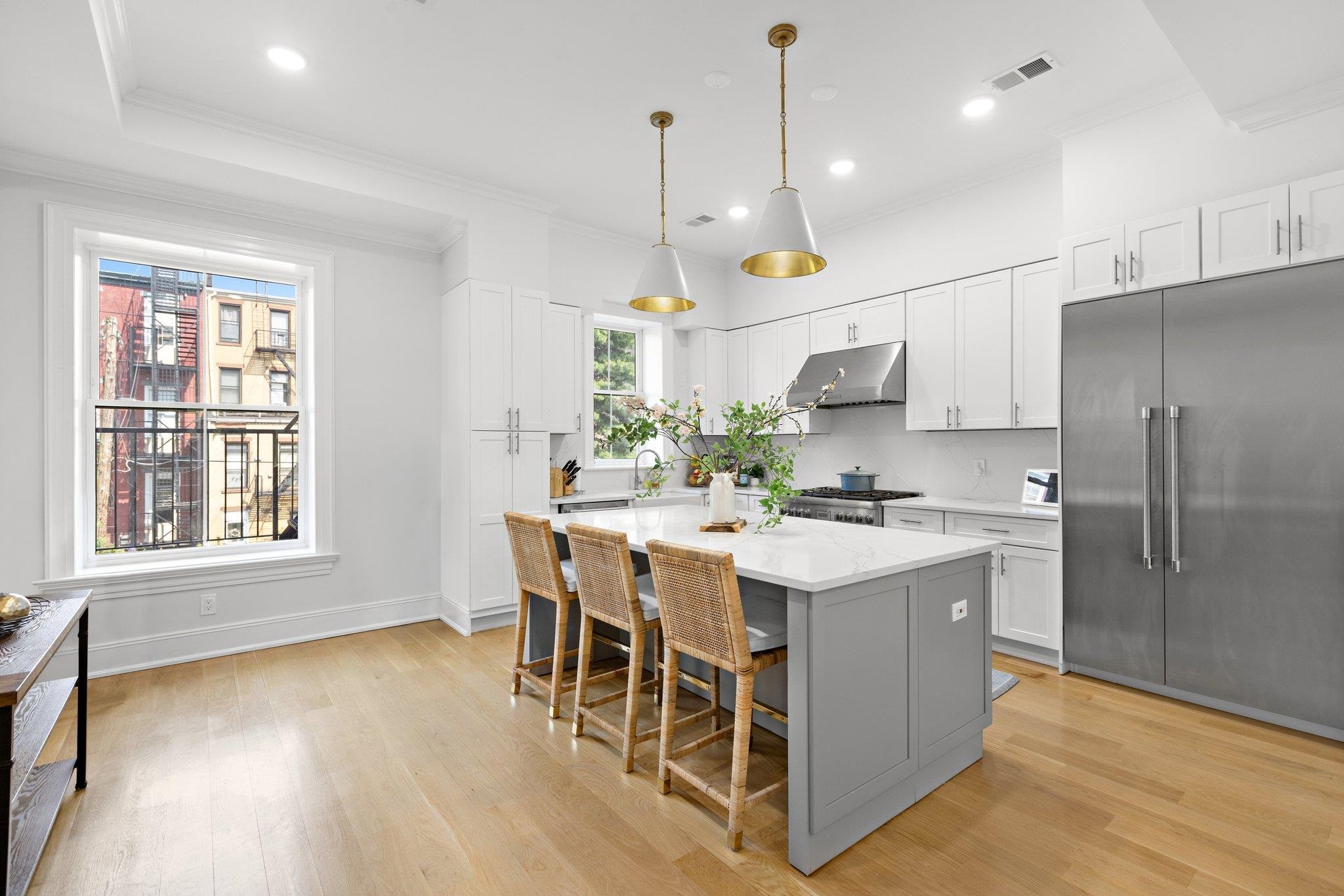 1023 WILLOW AVE Unit: A