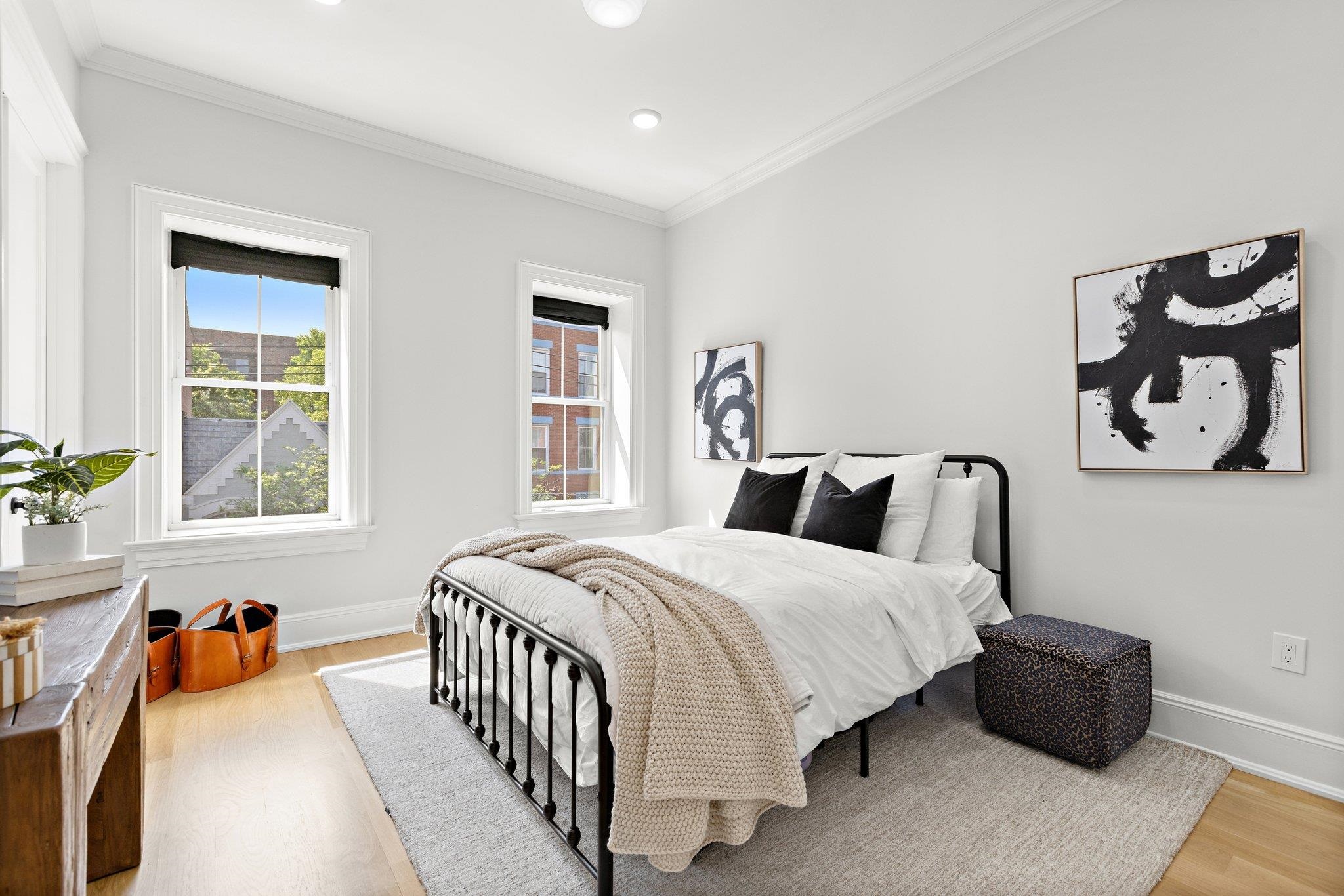 1023 WILLOW AVE Unit: A