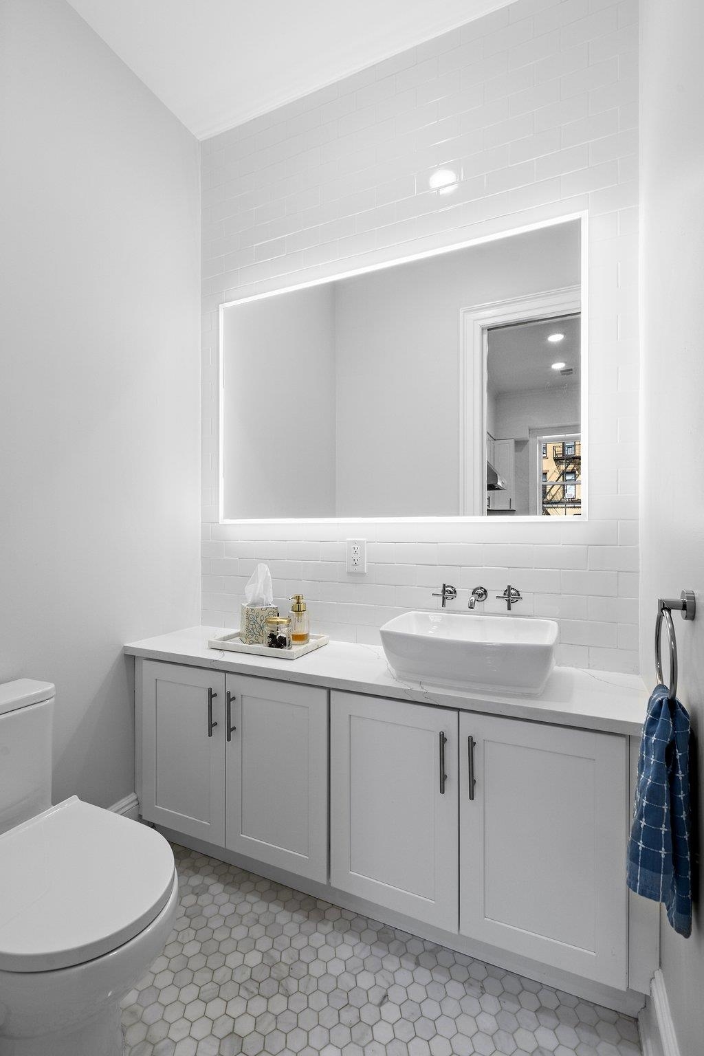 1023 WILLOW AVE Unit: A