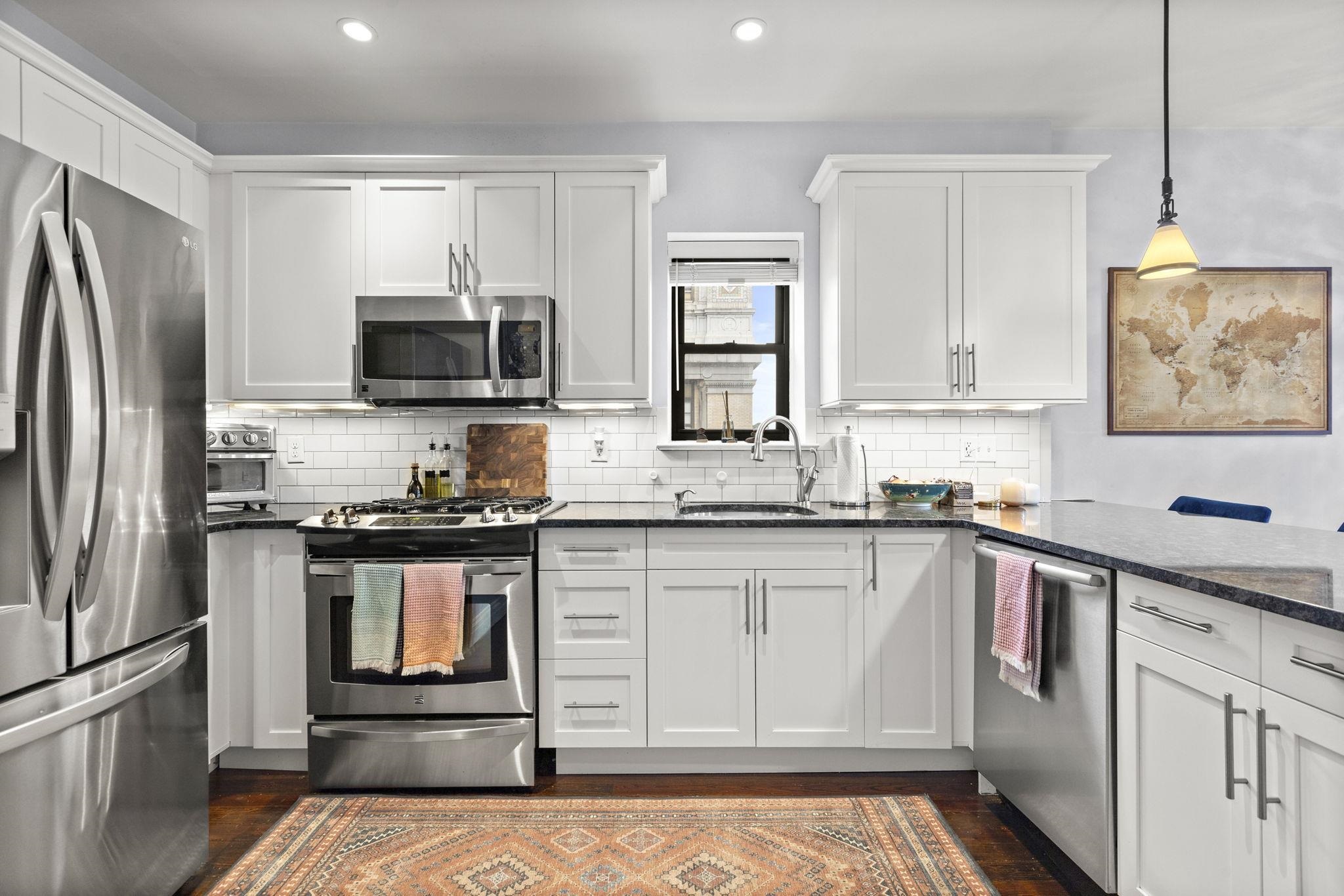 338 BLOOMFIELD ST Unit: 3