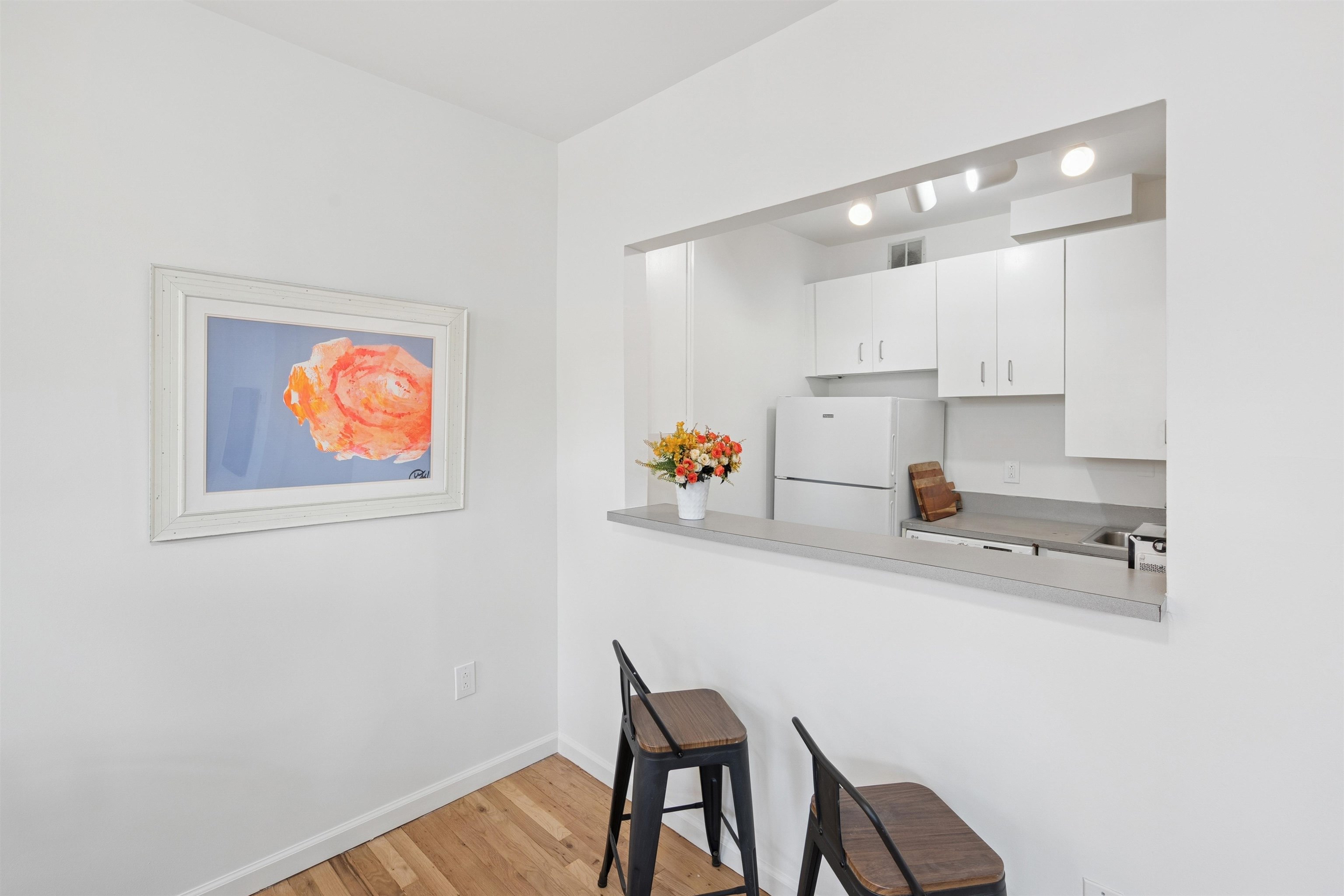 110 MORRIS ST Unit: 301