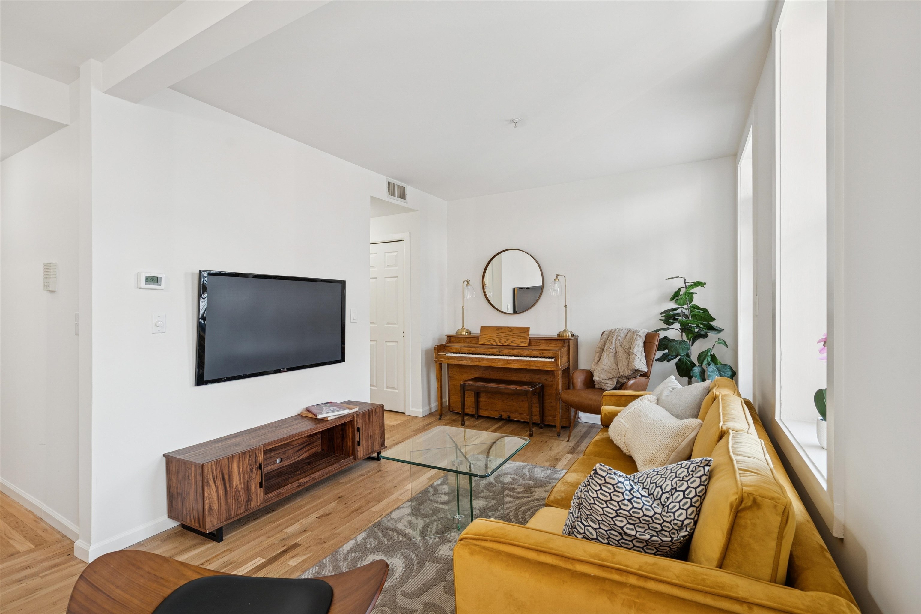 110 MORRIS ST Unit: 301